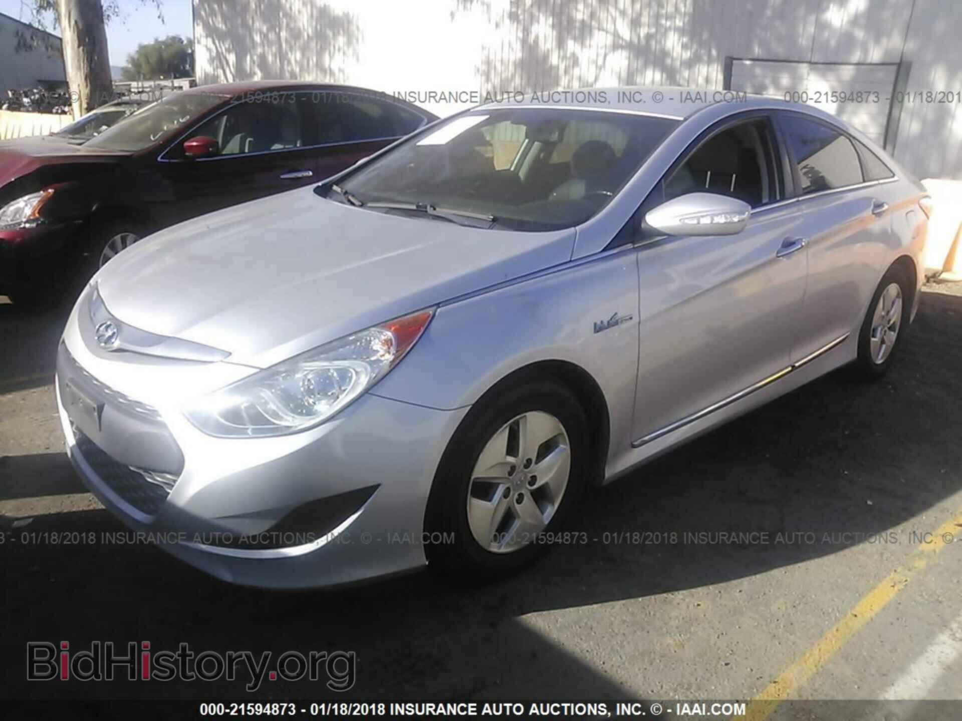 2012 Hyundai Sonata - VIN: KMHEC4A44CA035088 - Фото 2