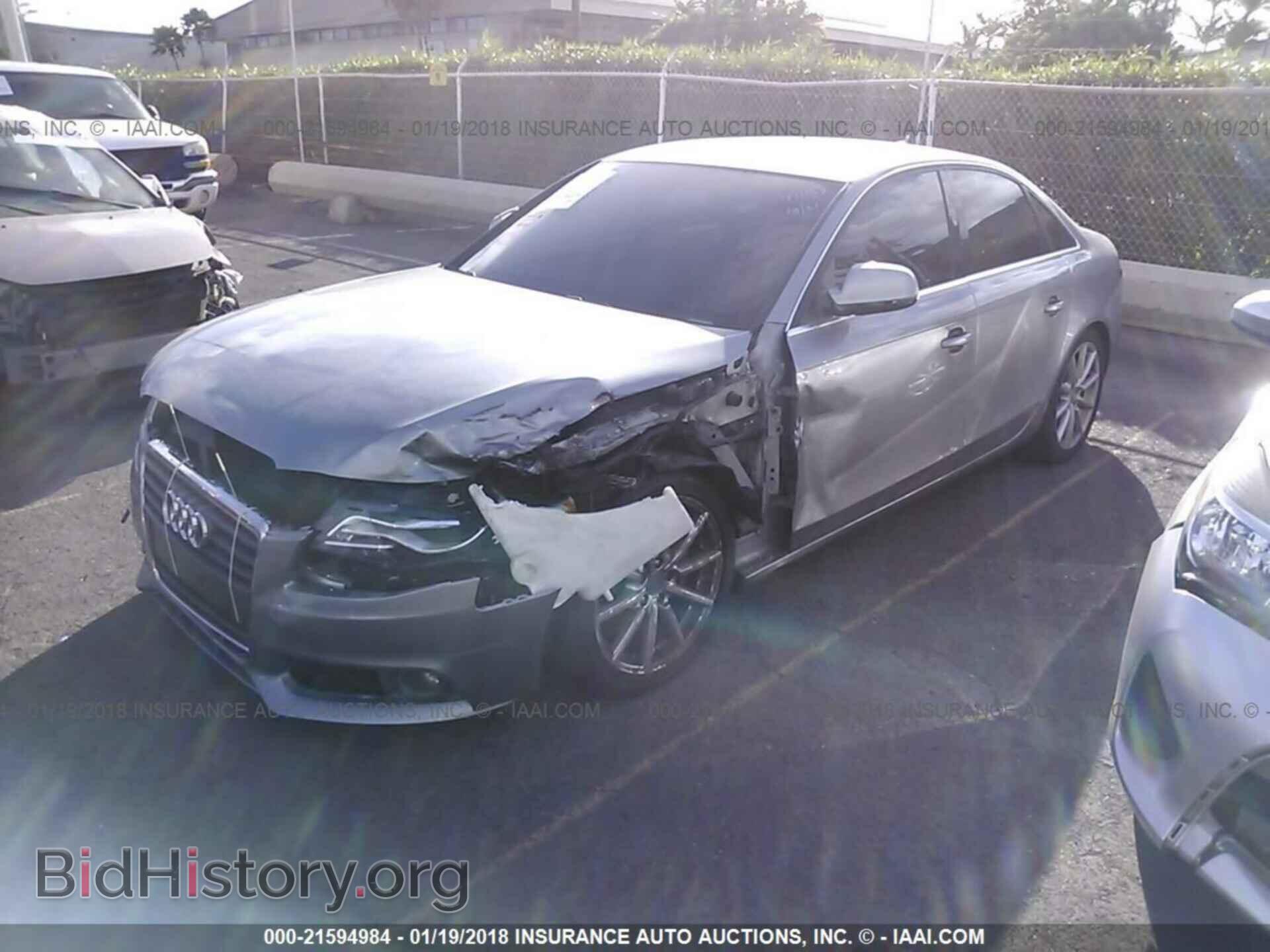 2011 Audi A4 - VIN: WAUEFAFL0BN009022 - Фото 2