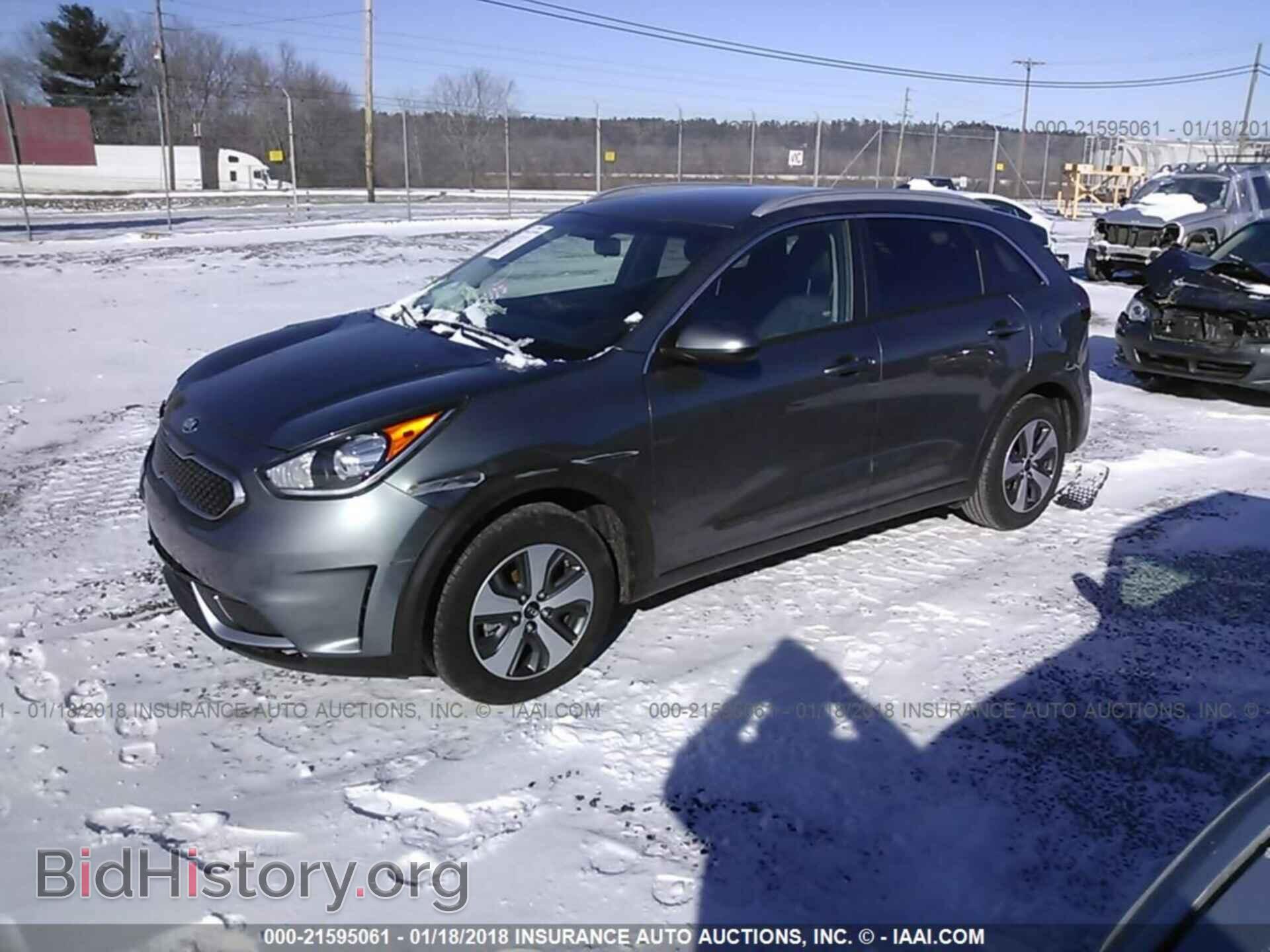 2017 Kia Niro - VIN: KNDCB3LC8H5088793 - Фото 2