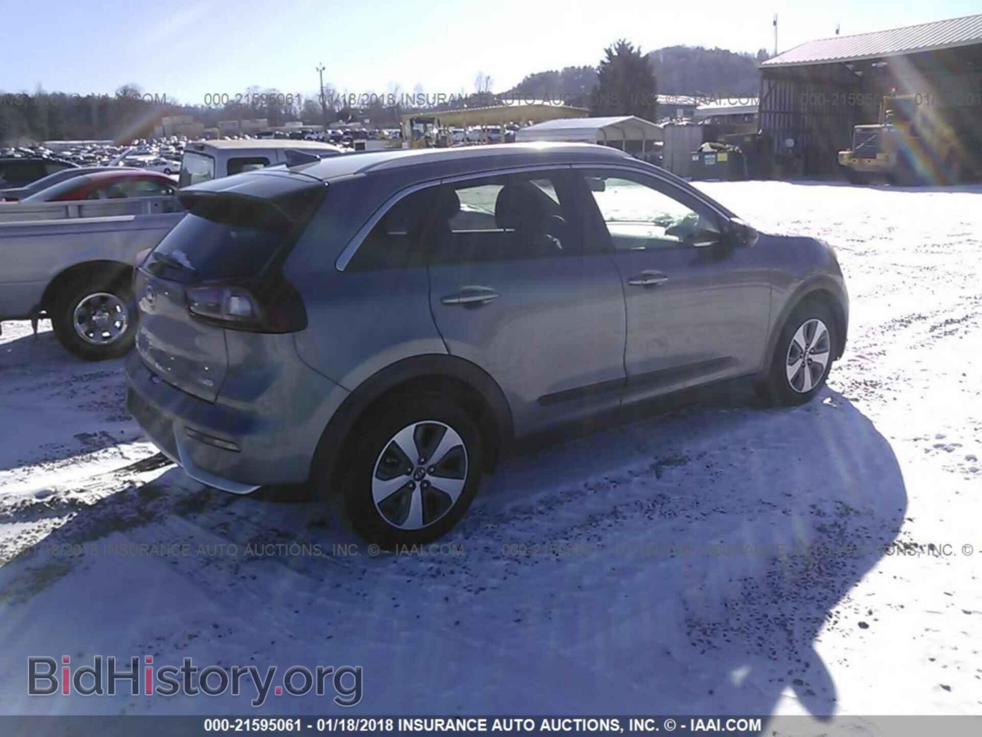 2017 Kia Niro - VIN: KNDCB3LC8H5088793 - Фото 4