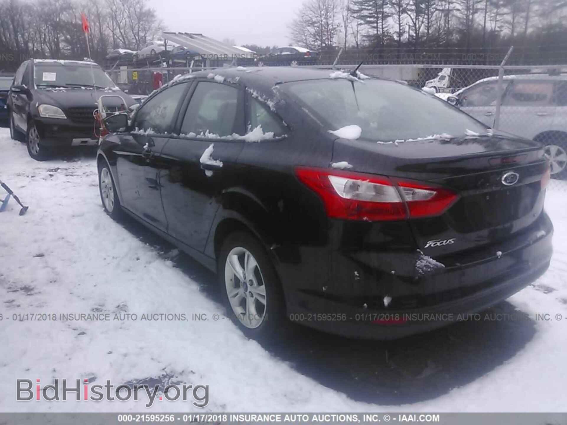 2013 Ford Focus - VIN: 1FADP3F2XDL215466 - Photo 3