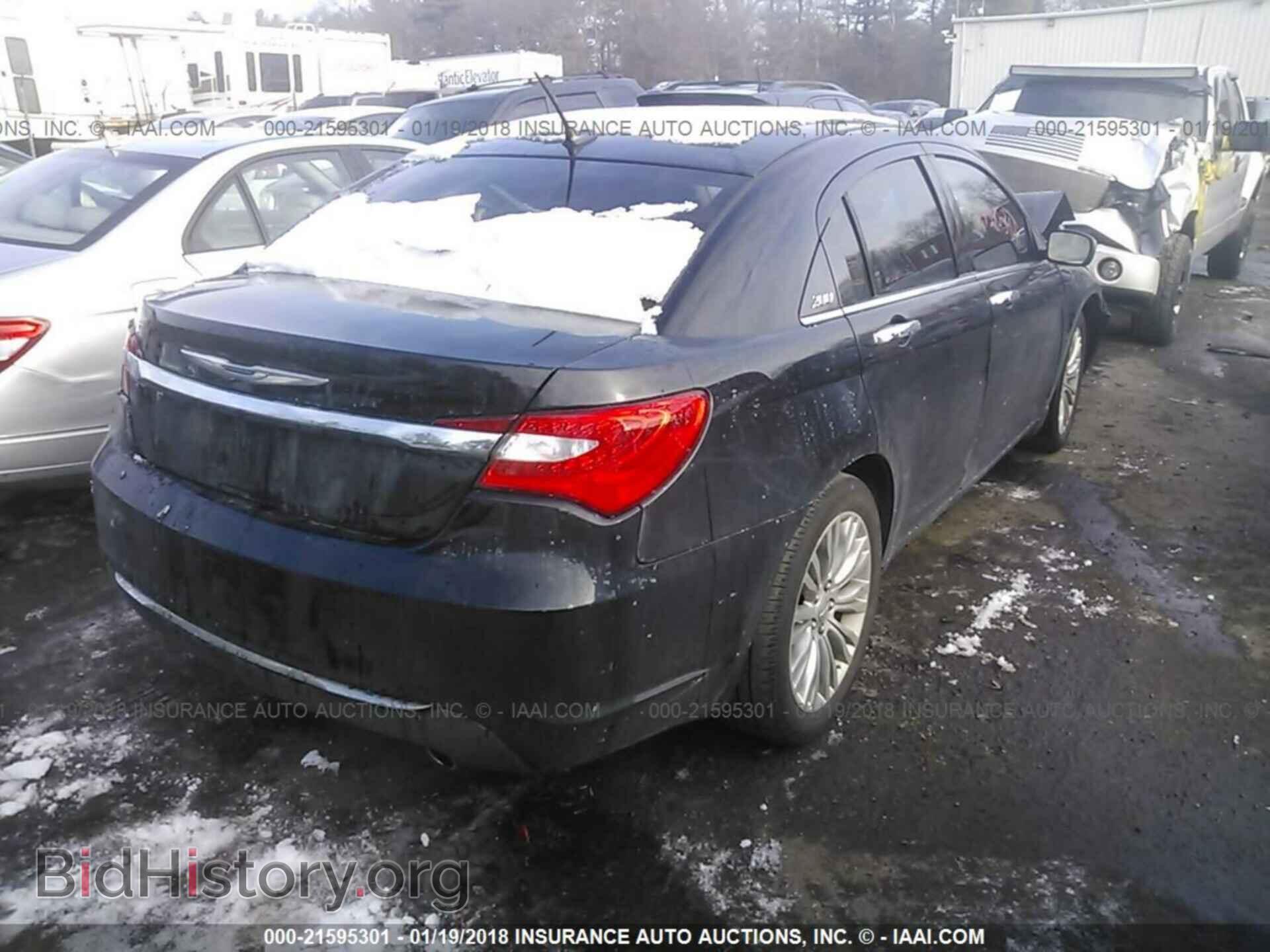 2013 Chrysler 200 - VIN: 1C3CCBCG0DN738127 - Фото 4