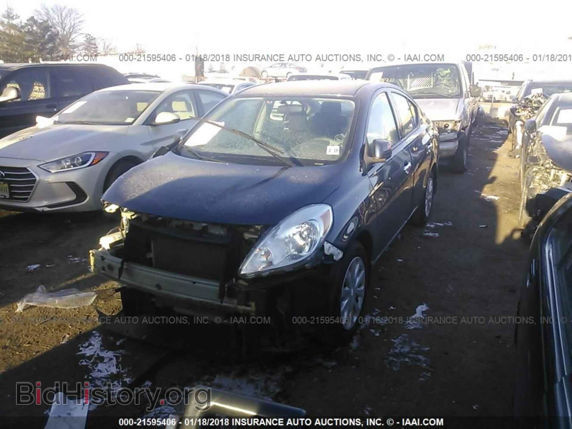 2014 Nissan Versa - VIN: 3N1CN7AP1EL801875 - Фото 2
