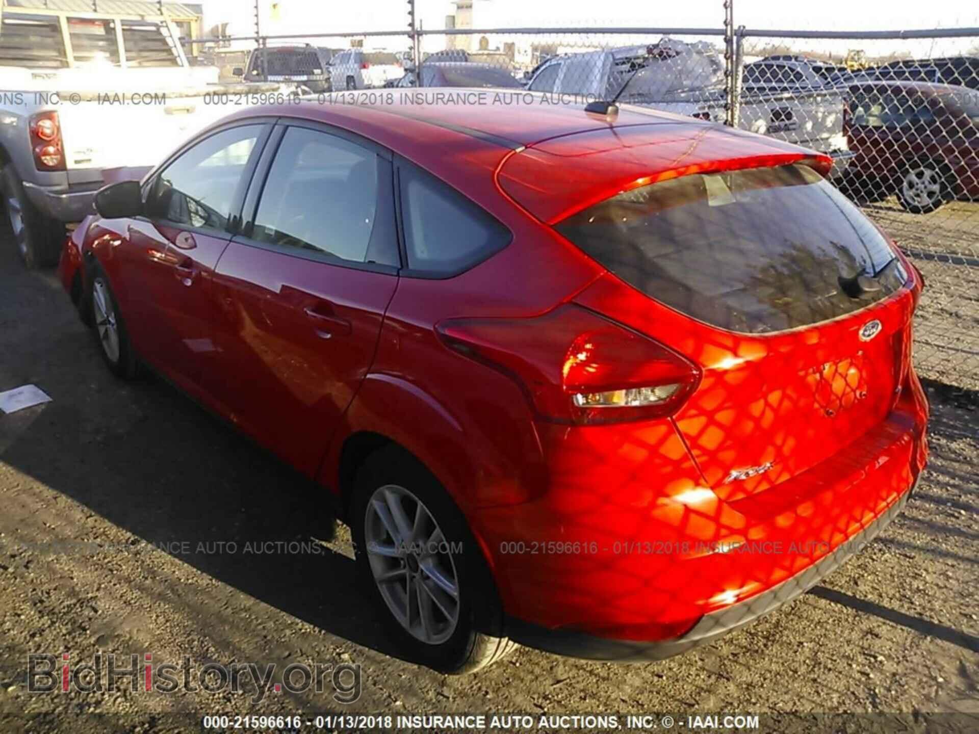 2017 Ford Focus - VIN: 1FADP3K23HL246747 - Photo 3
