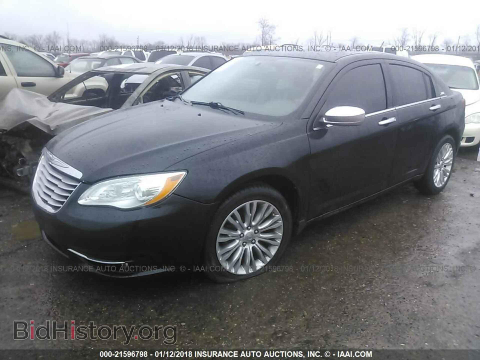 2013 Chrysler 200 - VIN: 1C3CCBCG6DN521116 - Photo 2