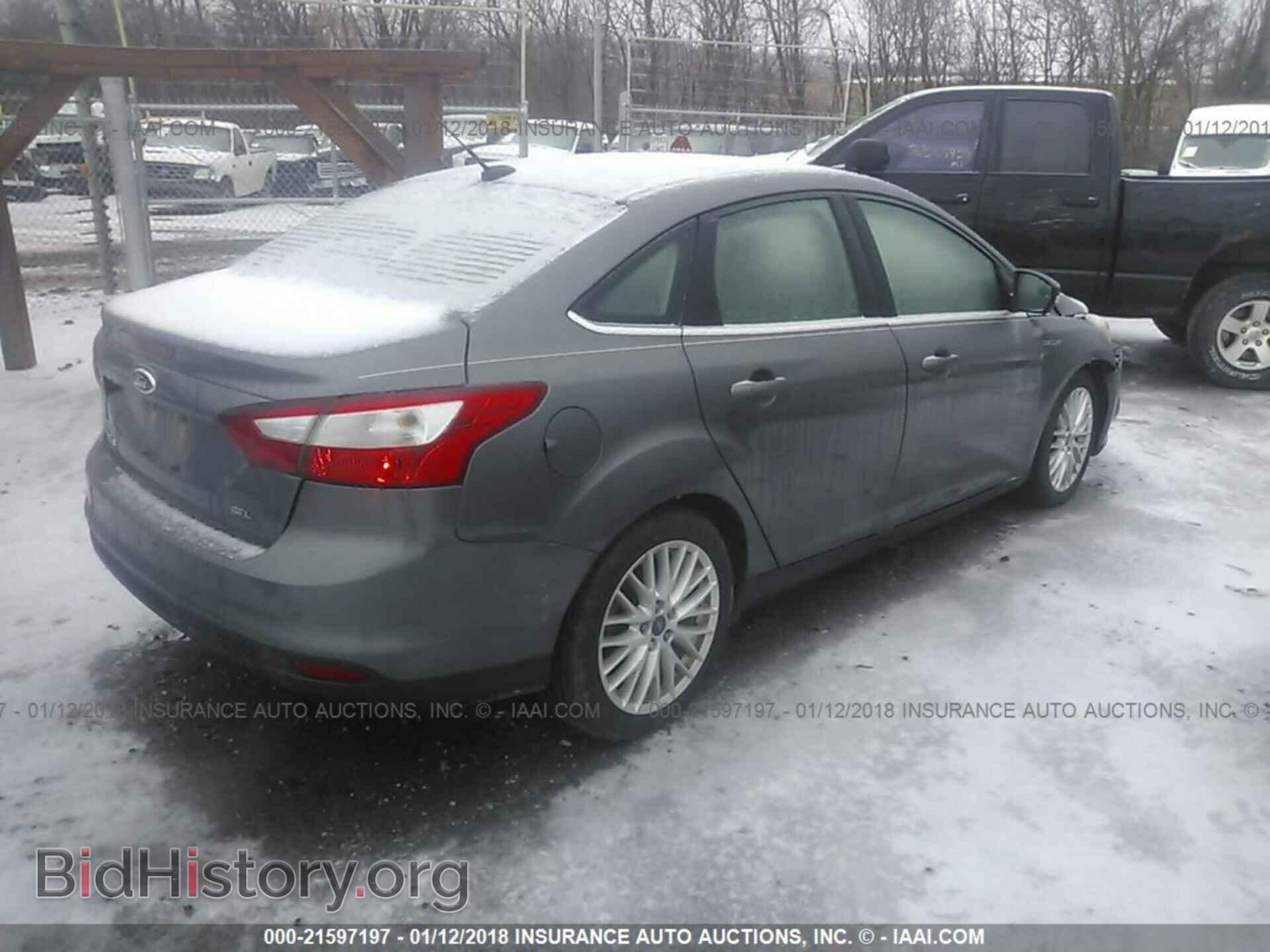 2012 Ford Focus - VIN: 1FAHP3H28CL128551 - Фото 4