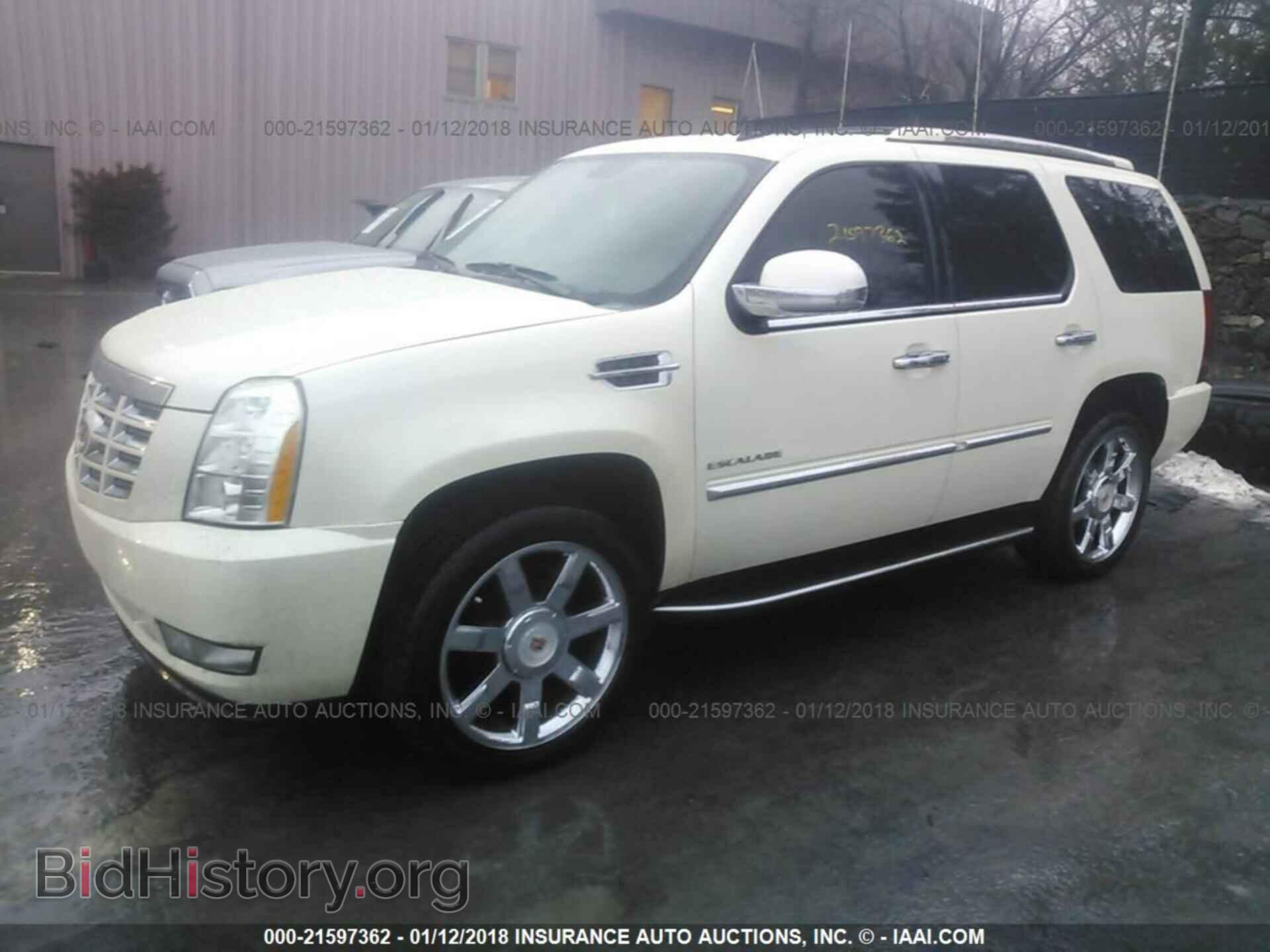 2014 Cadillac Escalade - VIN: 1GYS3BEF3ER198269 - Фото 2