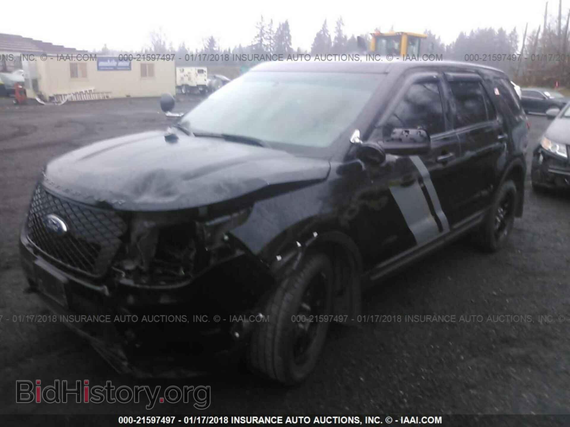 2015 Ford Explorer - VIN: 1FM5K8ATXFGA04477 - Photo 2