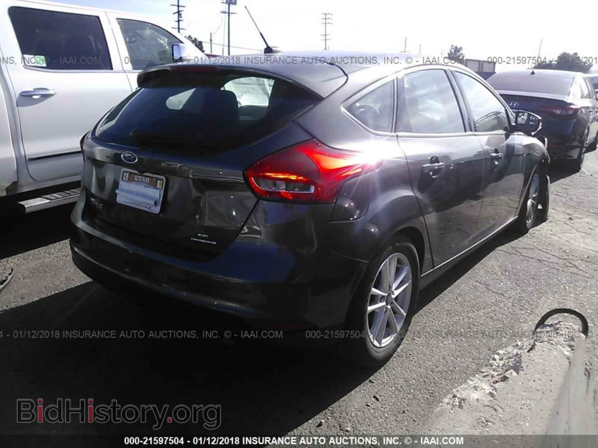 2016 Ford Focus - VIN: 1FADP3K29GL347869 - Фото 4