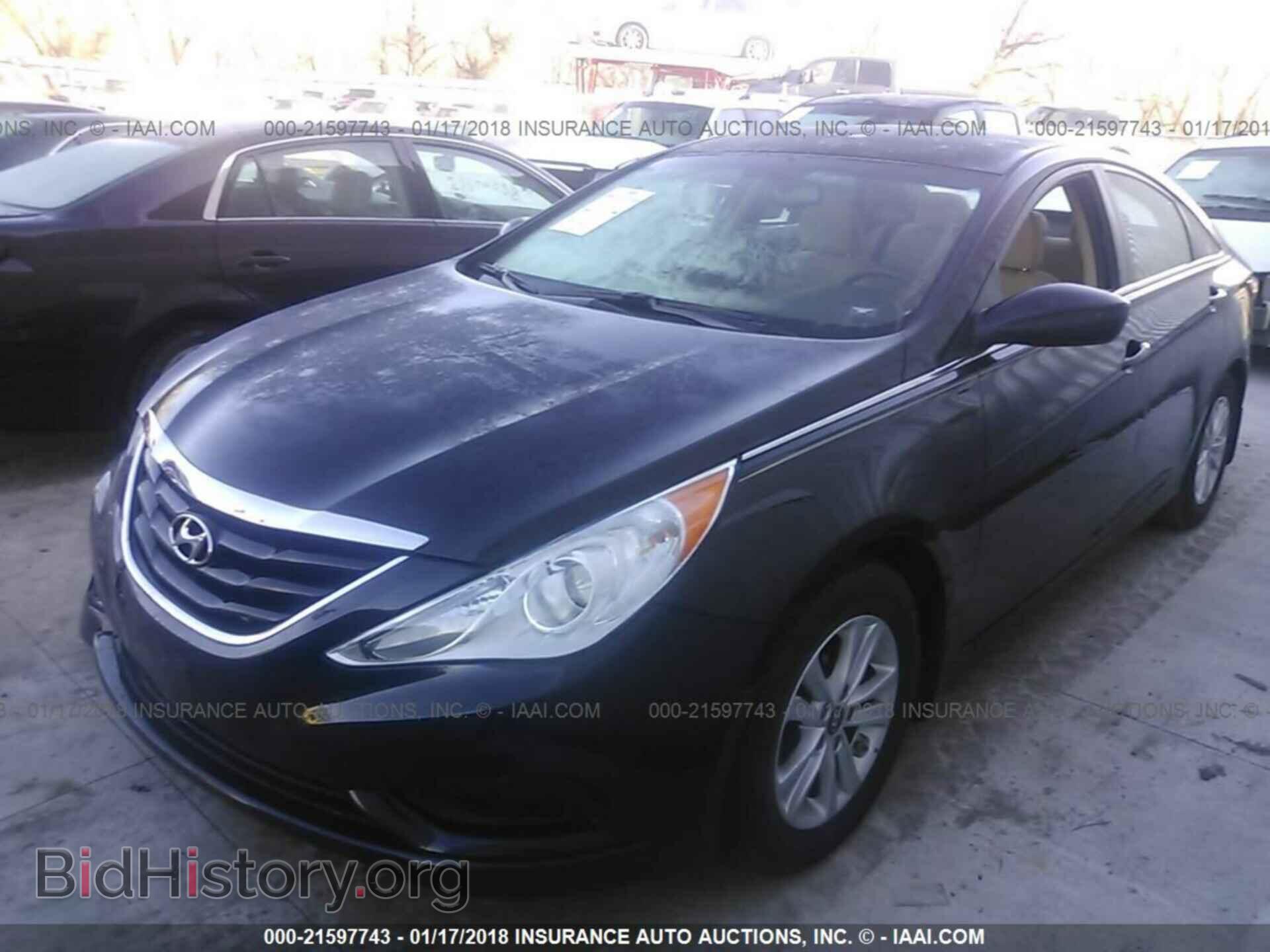 2012 Hyundai Sonata - VIN: 5NPEB4AC3CH434436 - Фото 2