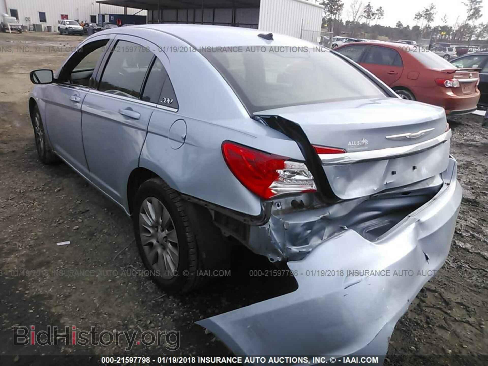 2014 Chrysler 200 - VIN: 1C3CCBAB7EN170449 - Photo 3