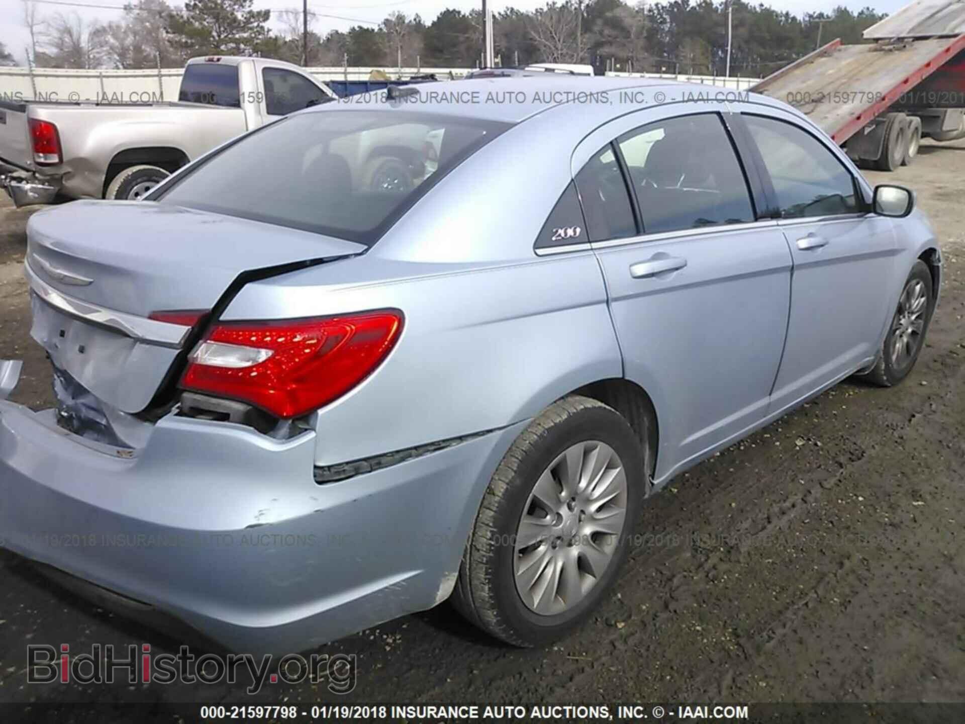 2014 Chrysler 200 - VIN: 1C3CCBAB7EN170449 - Photo 4