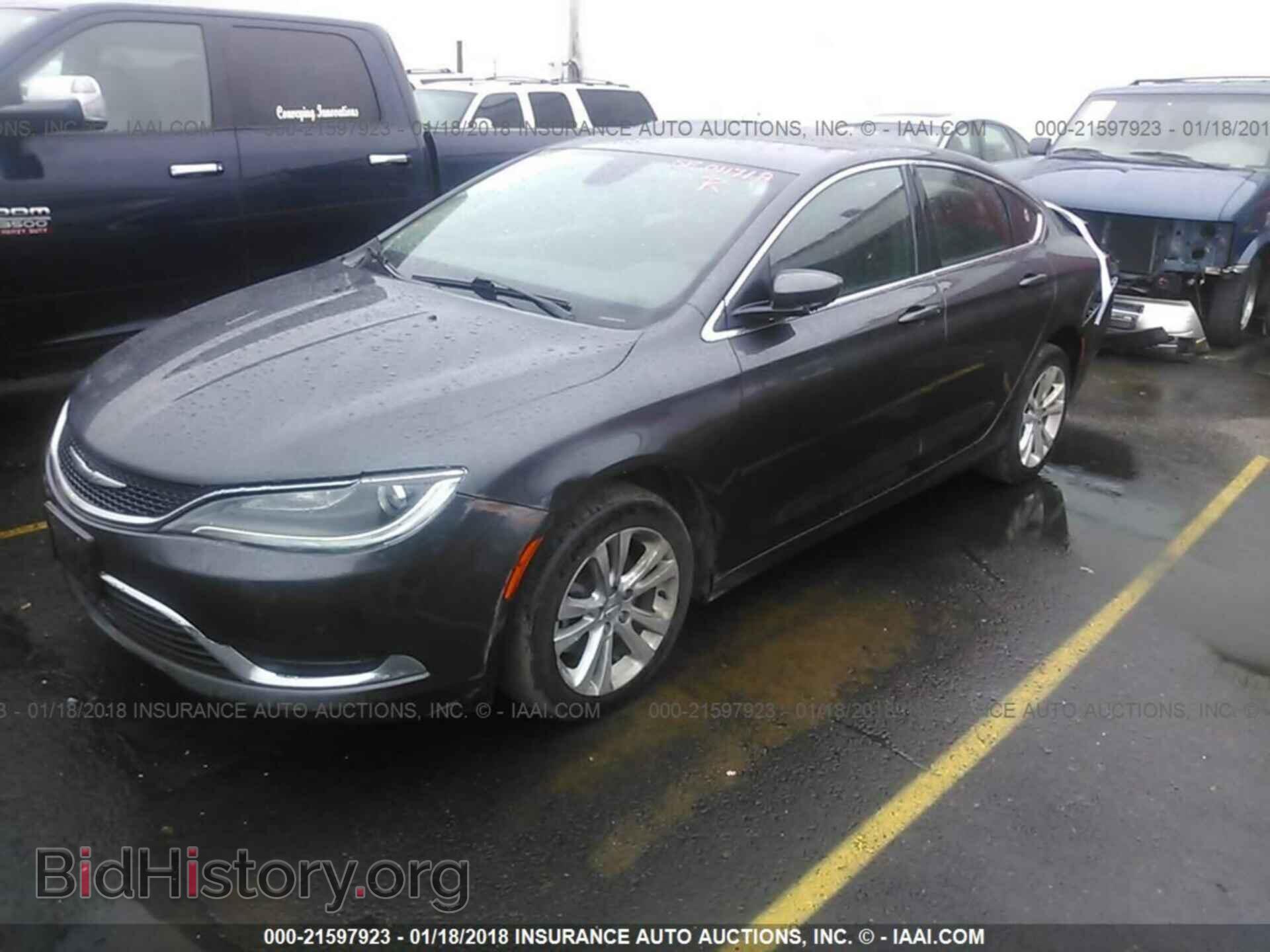 2016 Chrysler 200 - VIN: 1C3CCCAB0GN142307 - Photo 2