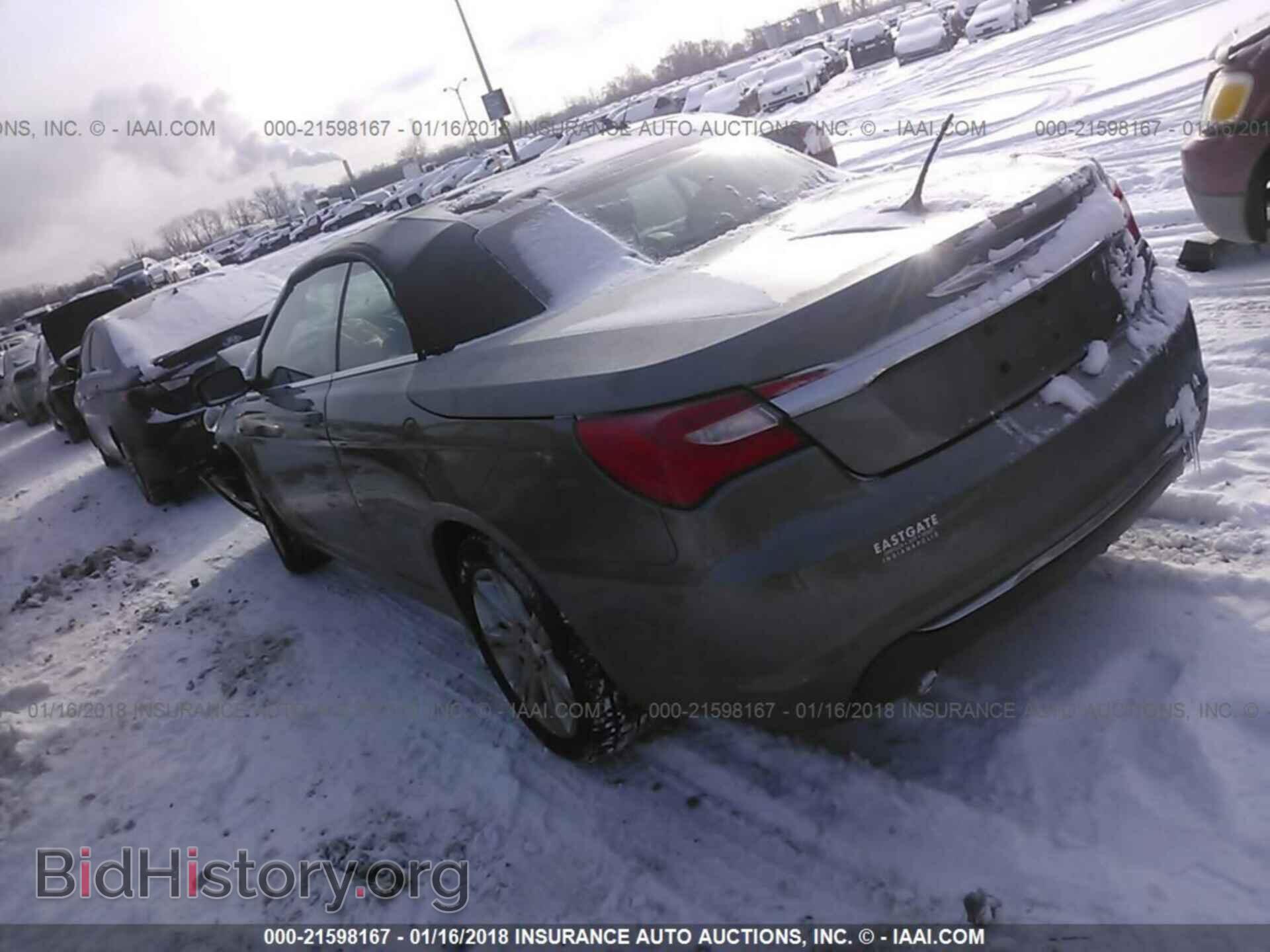 2011 Chrysler 200 - VIN: 1C3BC2EG4BN624203 - Photo 3
