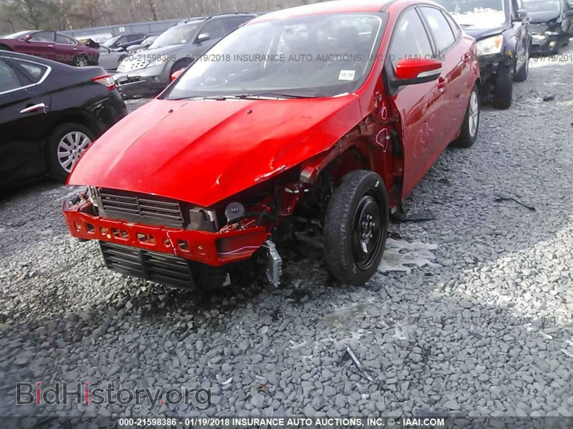 2015 Ford Focus - VIN: 1FADP3F23FL304086 - Photo 2