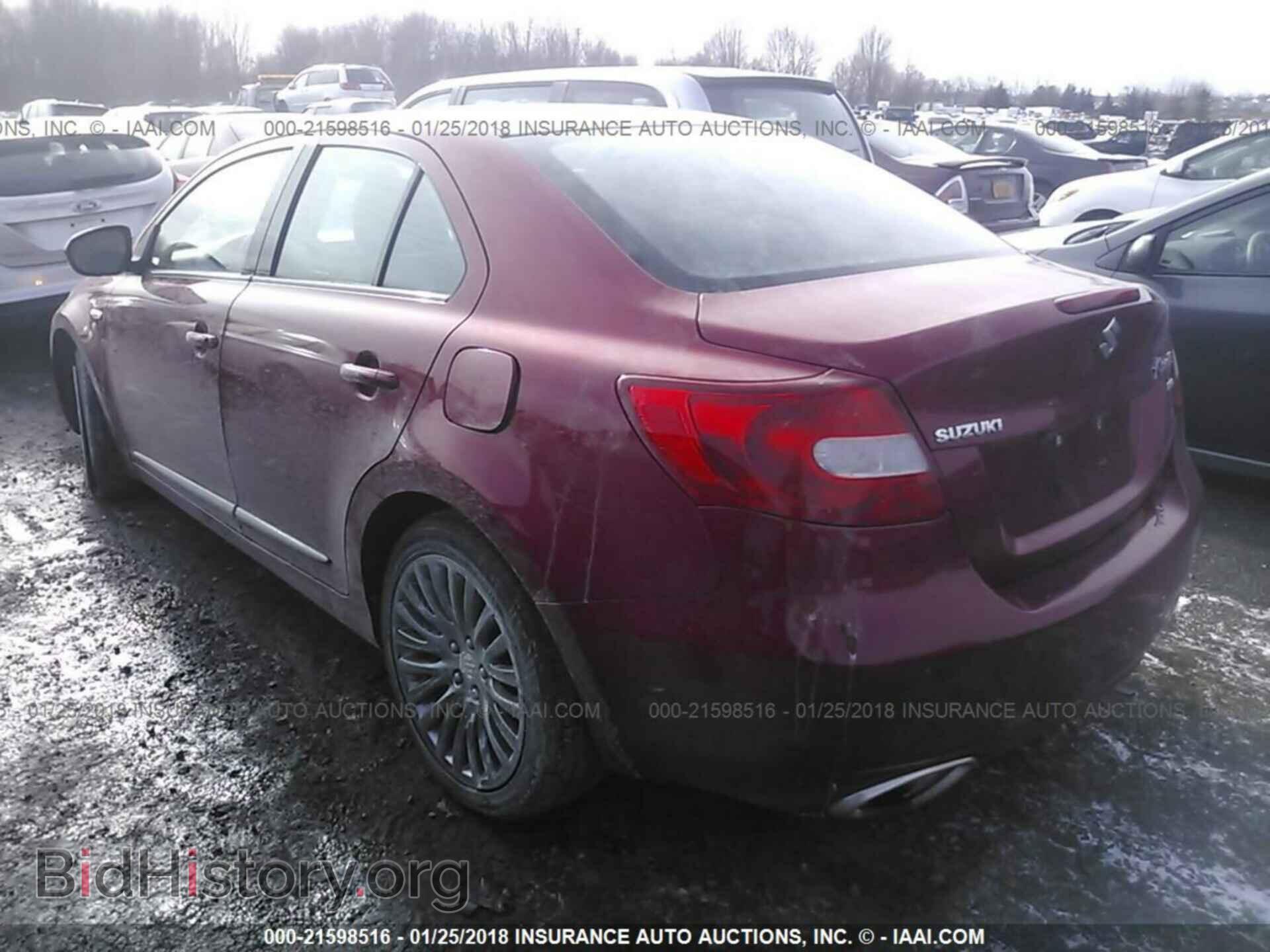 2012 Suzuki Kizashi - VIN: JS2RF9A32C6101048 - Photo 3