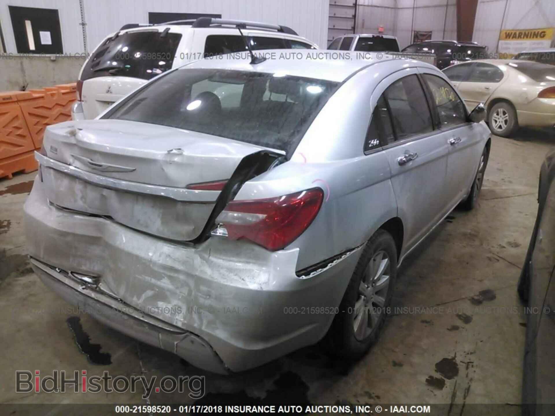 2012 Chrysler 200 - VIN: 1C3CCBBB6CN100663 - Фото 4