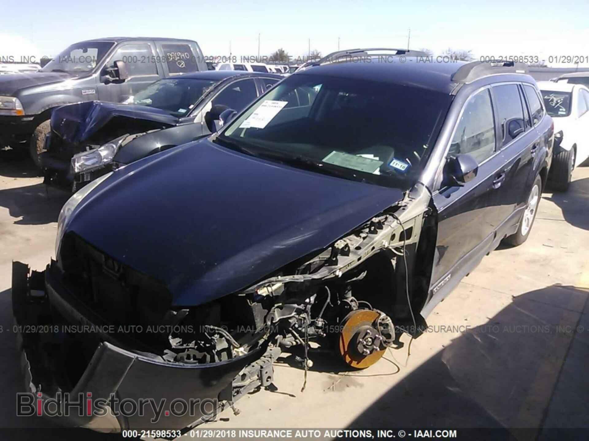 2011 Subaru Outback - VIN: 4S4BRCBC7B3350116 - Фото 2