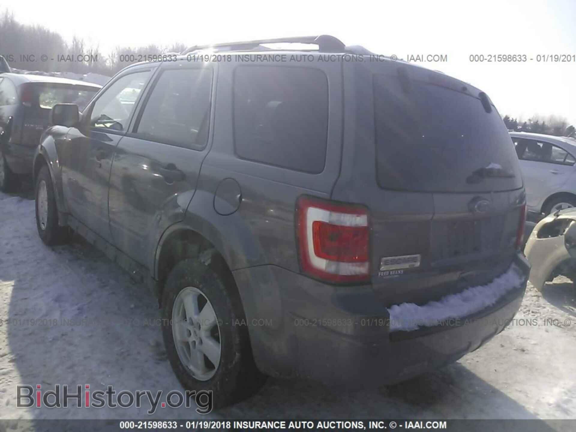 2011 Ford Escape - VIN: 1FMCU9DG5BKB09120 - Photo 3