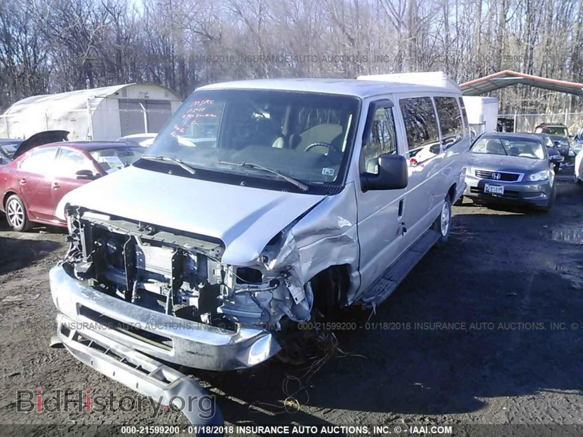 2013 Ford Econoline - VIN: 1FBSS3BL9DDB33158 - Фото 2