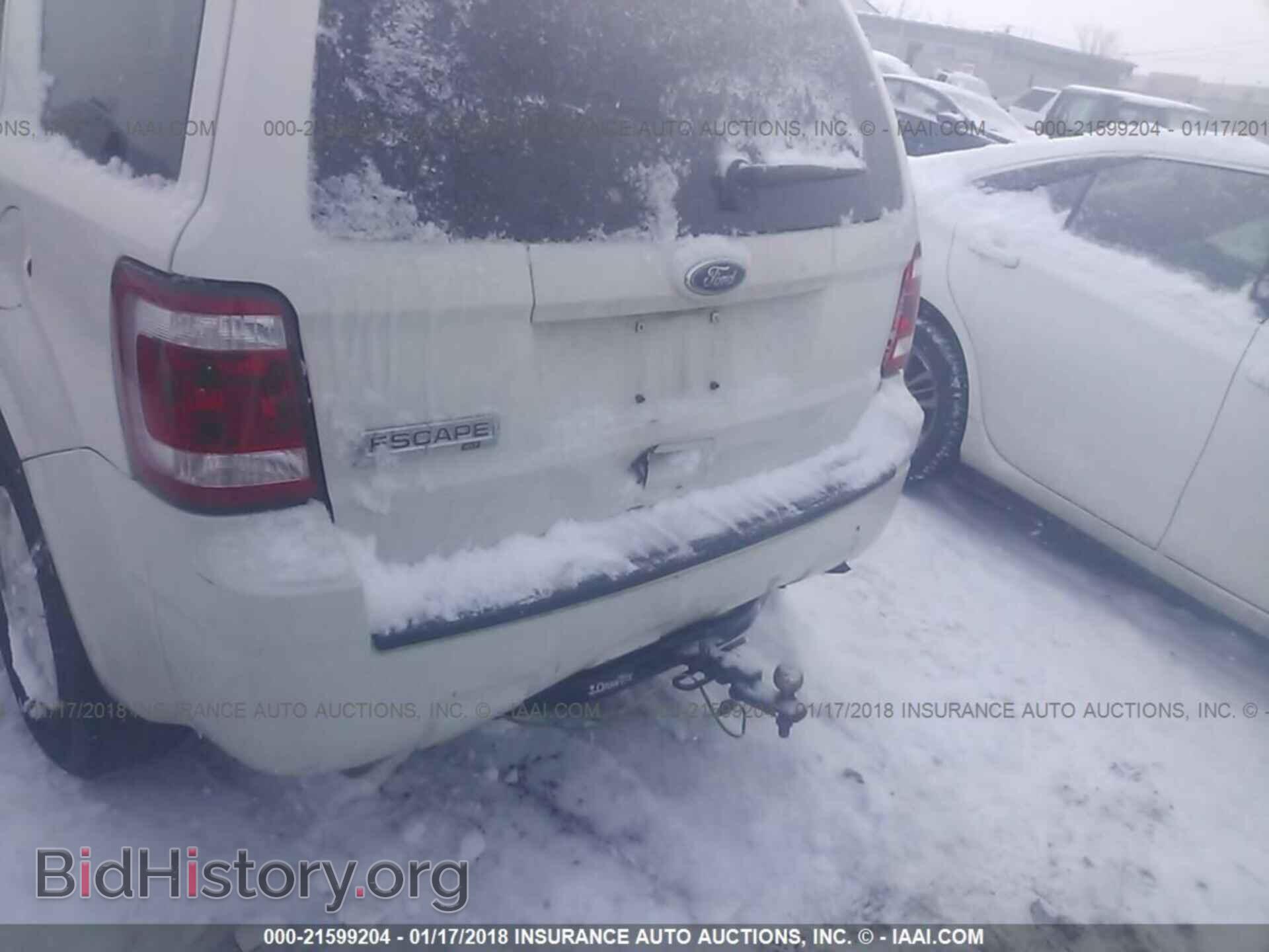 2011 Ford Escape - VIN: 1FMCU0D78BKA42900 - Фото 6