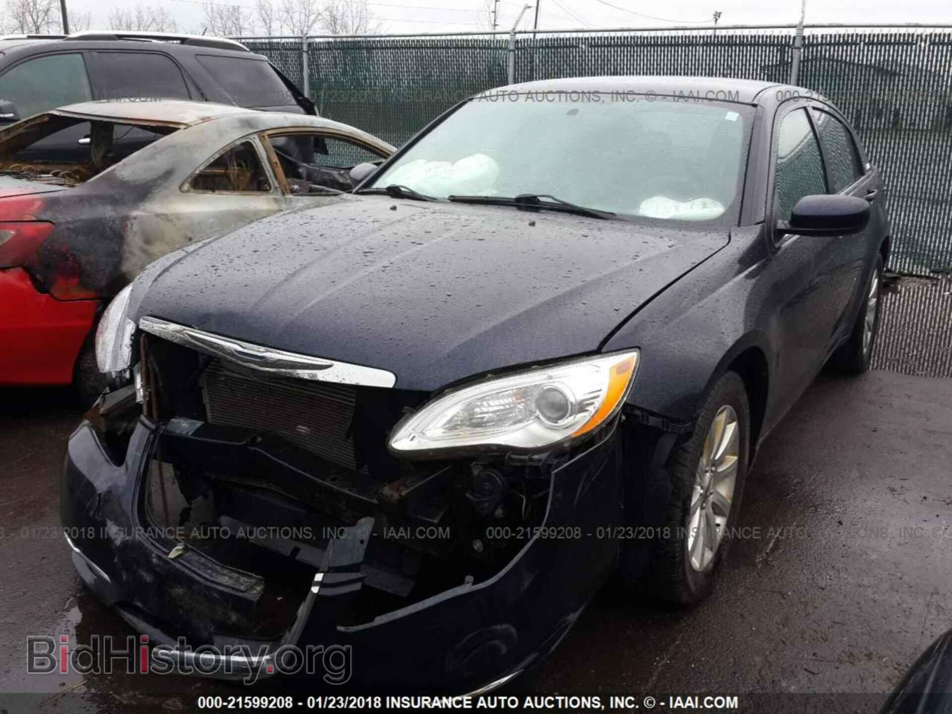 2012 Chrysler 200 - VIN: 1C3CCBBB6CN107371 - Фото 2