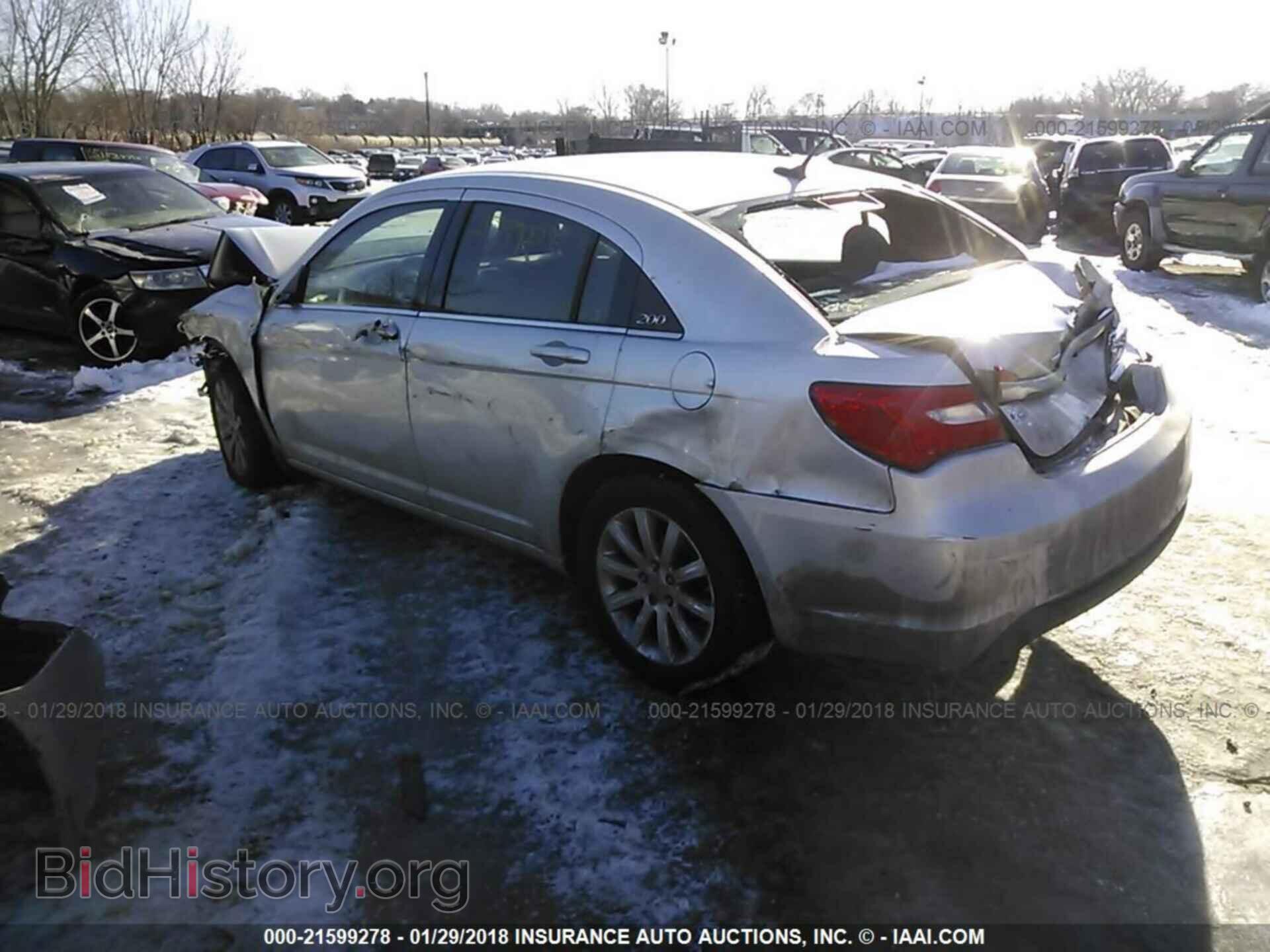 2011 Chrysler 200 - VIN: 1C3BC1FBXBN536107 - Фото 3