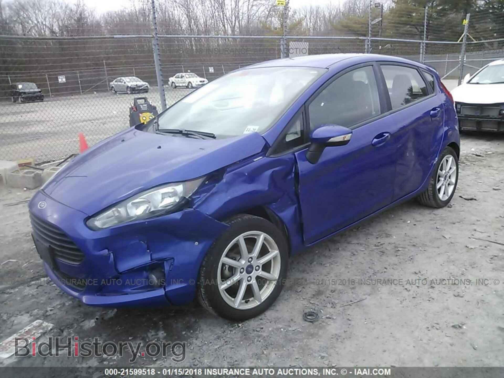 2015 Ford Fiesta - VIN: 3FADP4EJ7FM200875 - Фото 2