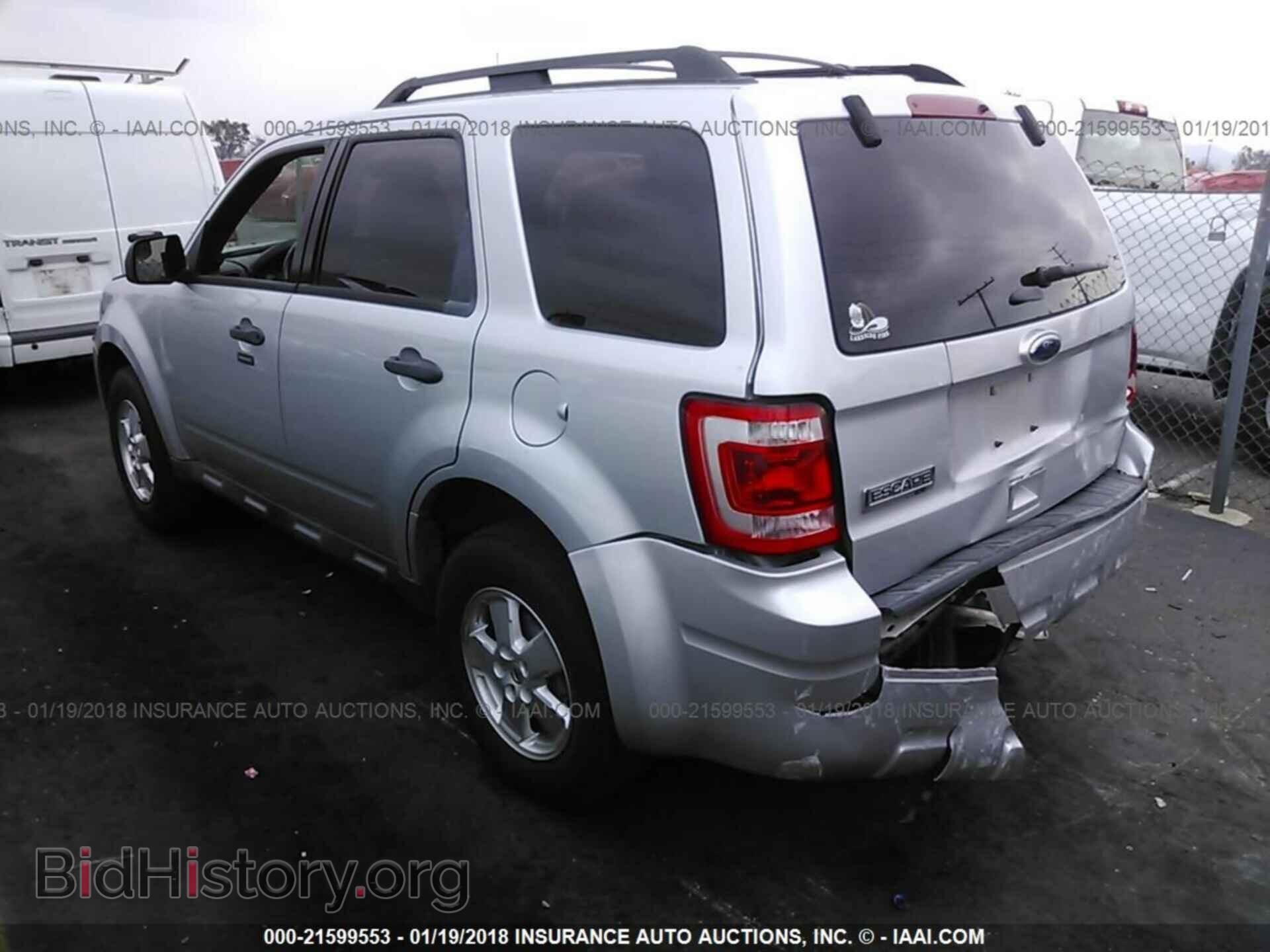 2012 Ford Escape - VIN: 1FMCU0D78CKB83273 - Photo 3