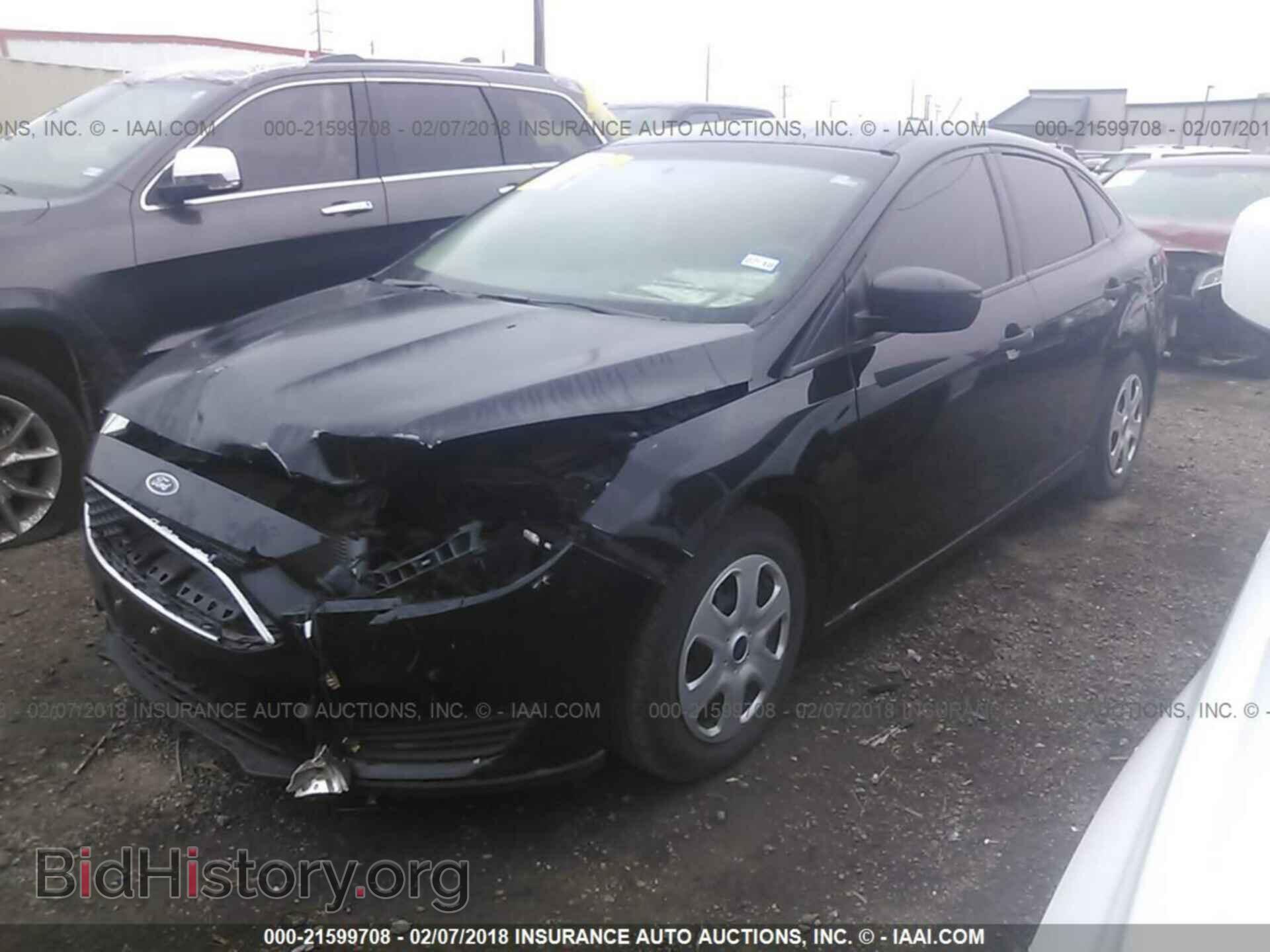 2016 Ford Focus - VIN: 1FADP3E28GL343811 - Фото 2