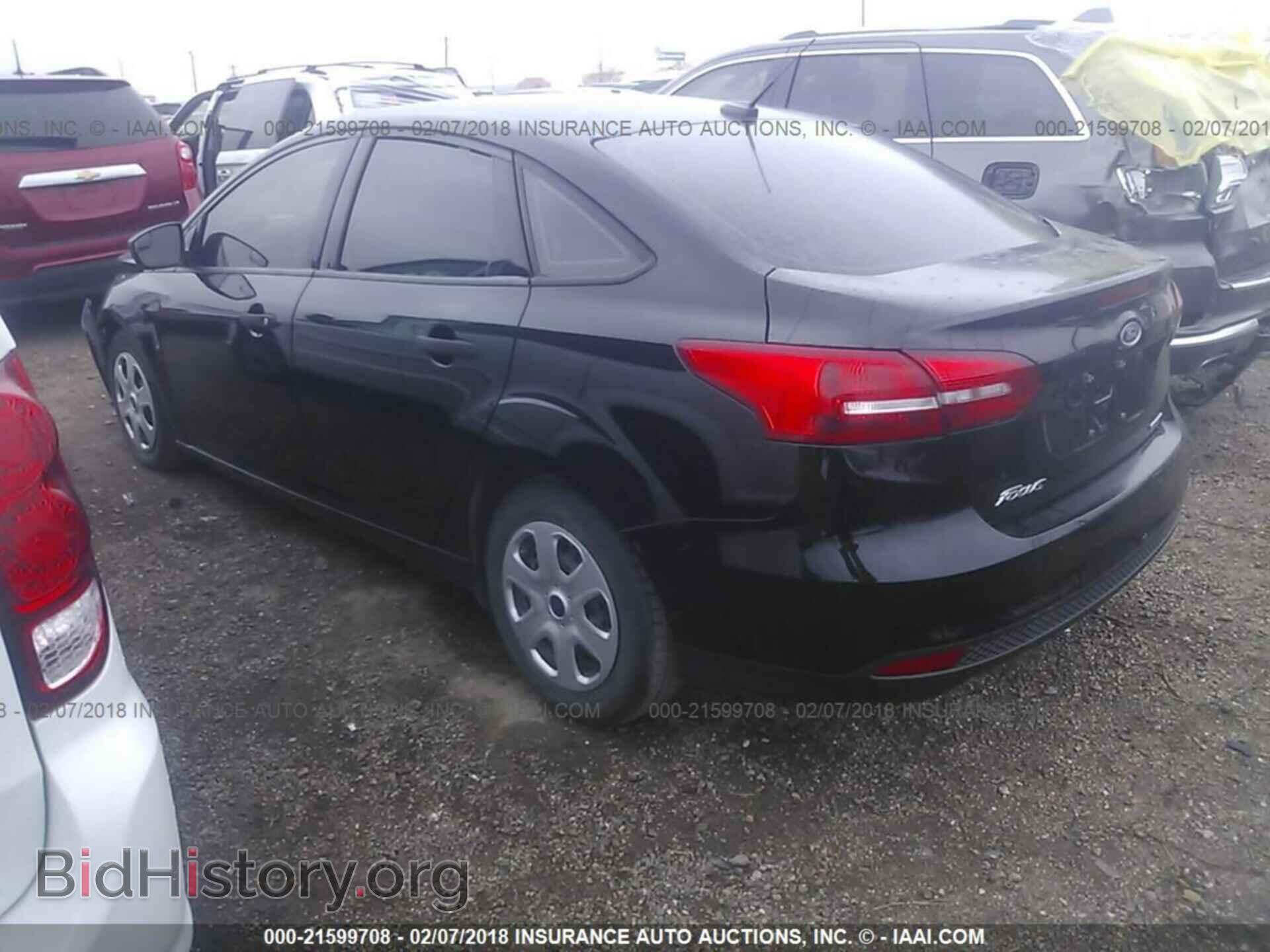 2016 Ford Focus - VIN: 1FADP3E28GL343811 - Фото 3