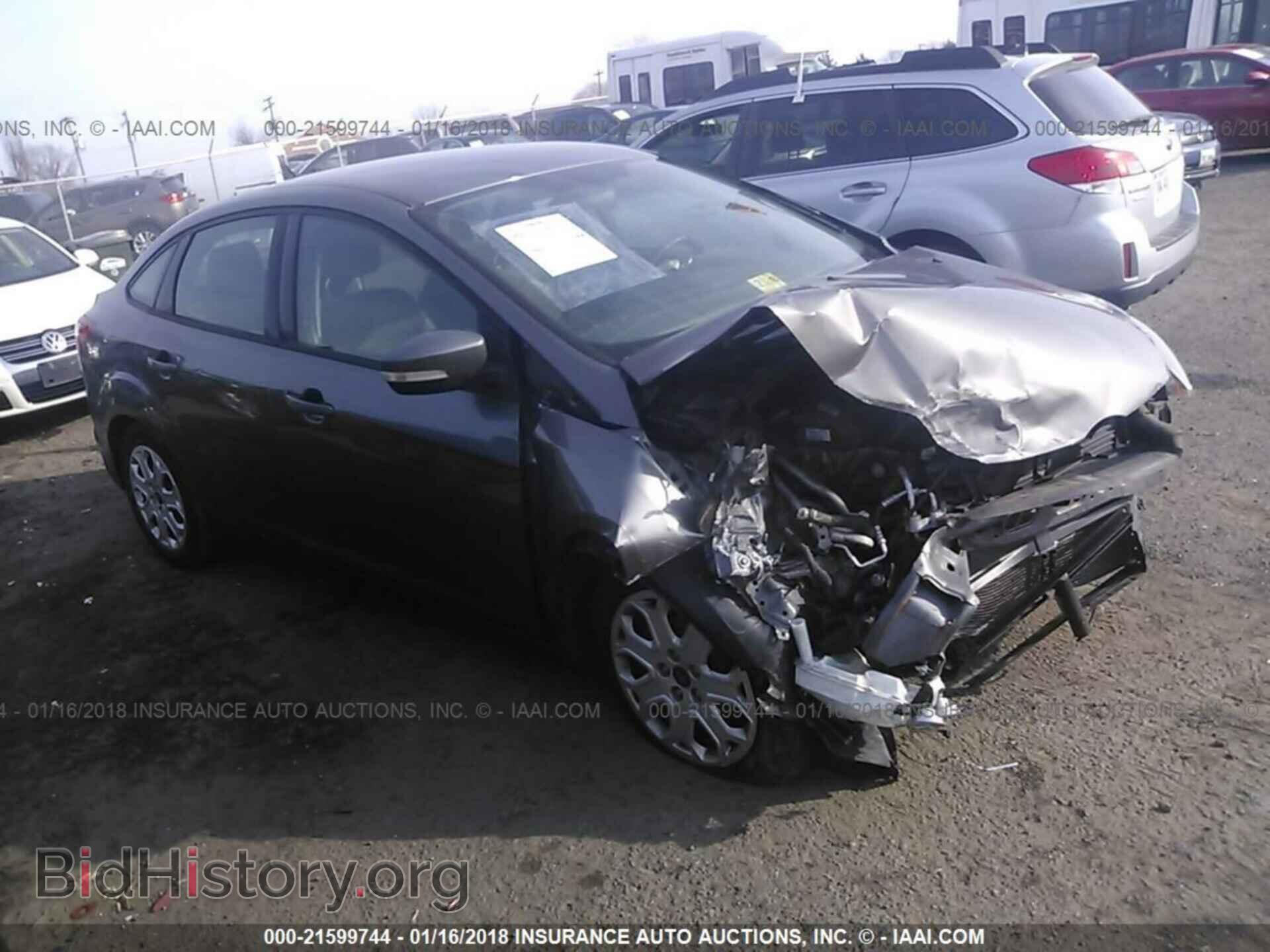 Photo 1FAHP3F22CL241835 - Ford Focus 2012