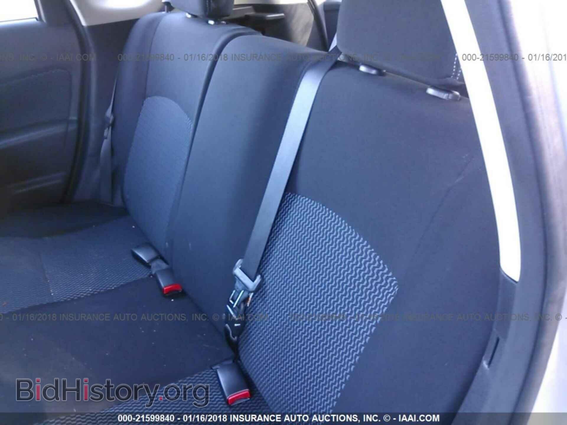 2016 Nissan Versa note - VIN: 3N1CE2CP1GL374989 - Photo 8