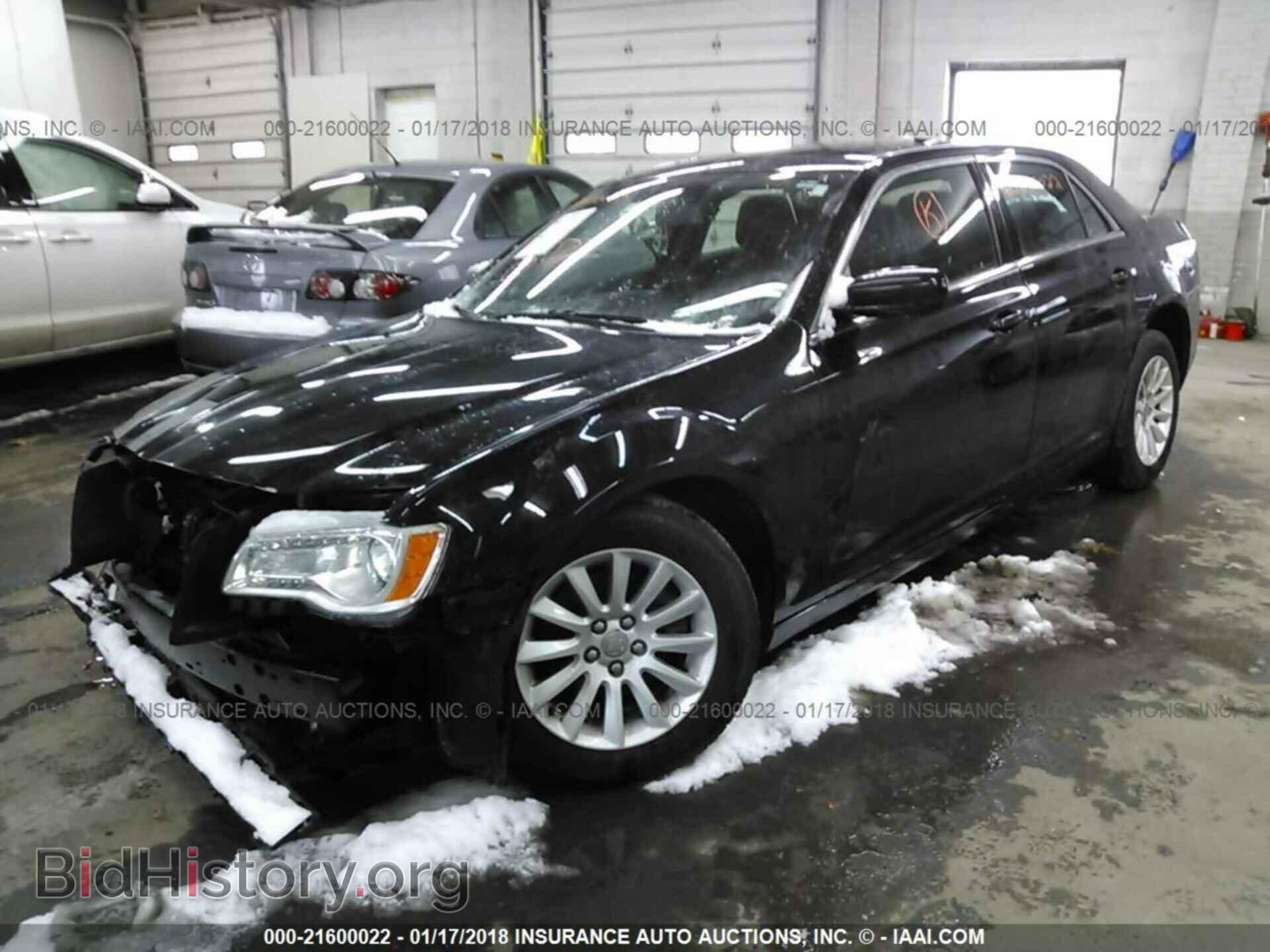 2012 CHRYSLER 300 - VIN: 2C3CCAAGXCH126859 - Фото 2
