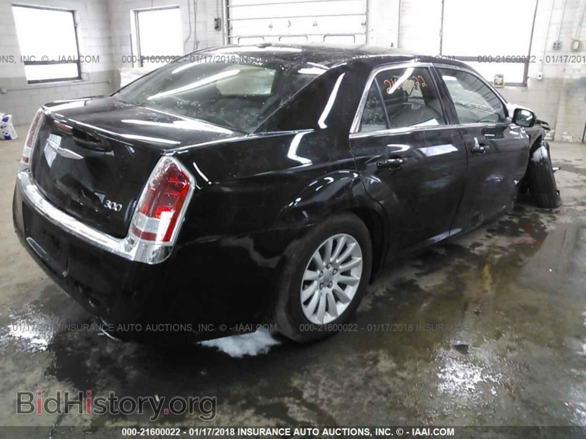 2012 CHRYSLER 300 - VIN: 2C3CCAAGXCH126859 - Фото 4