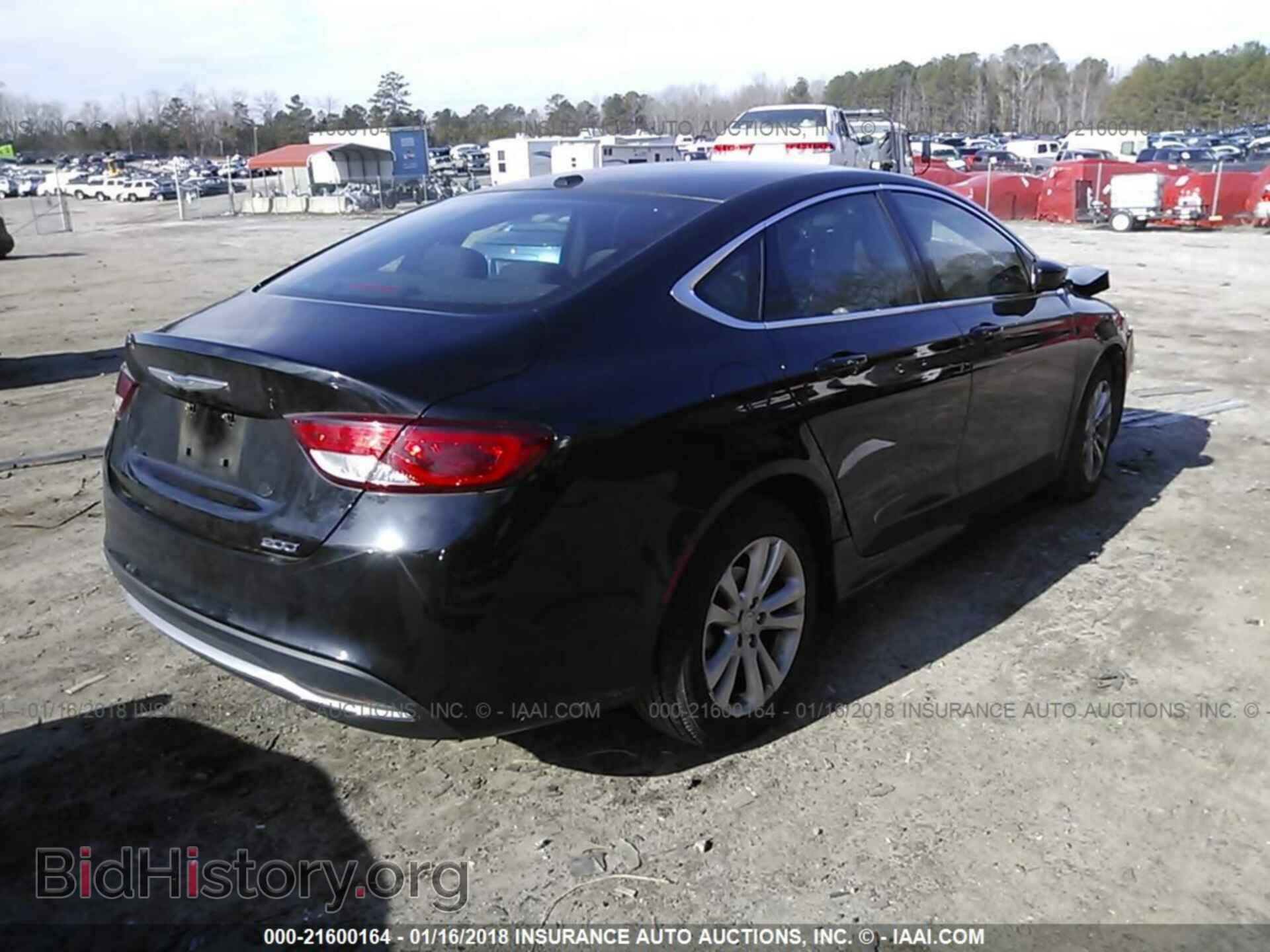 2015 Chrysler 200 - VIN: 1C3CCCAB8FN626739 - Photo 4