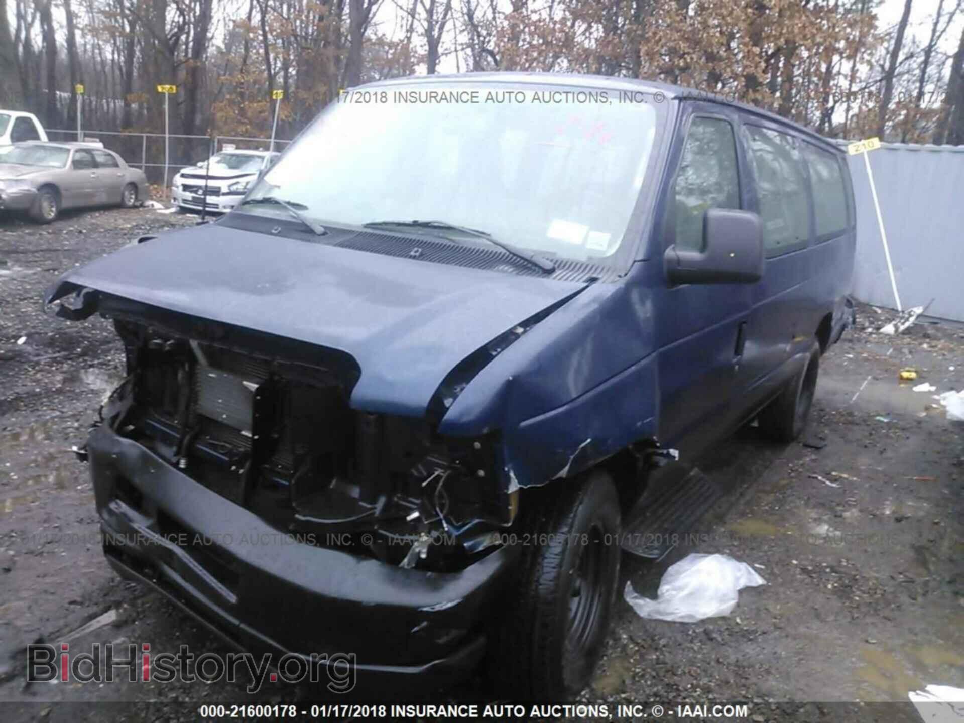 2011 Ford Econoline - VIN: 1FBSS3BL2BDA35196 - Photo 2