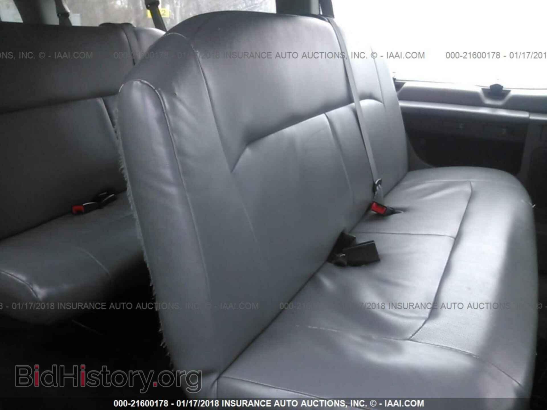 2011 Ford Econoline - VIN: 1FBSS3BL2BDA35196 - Photo 8