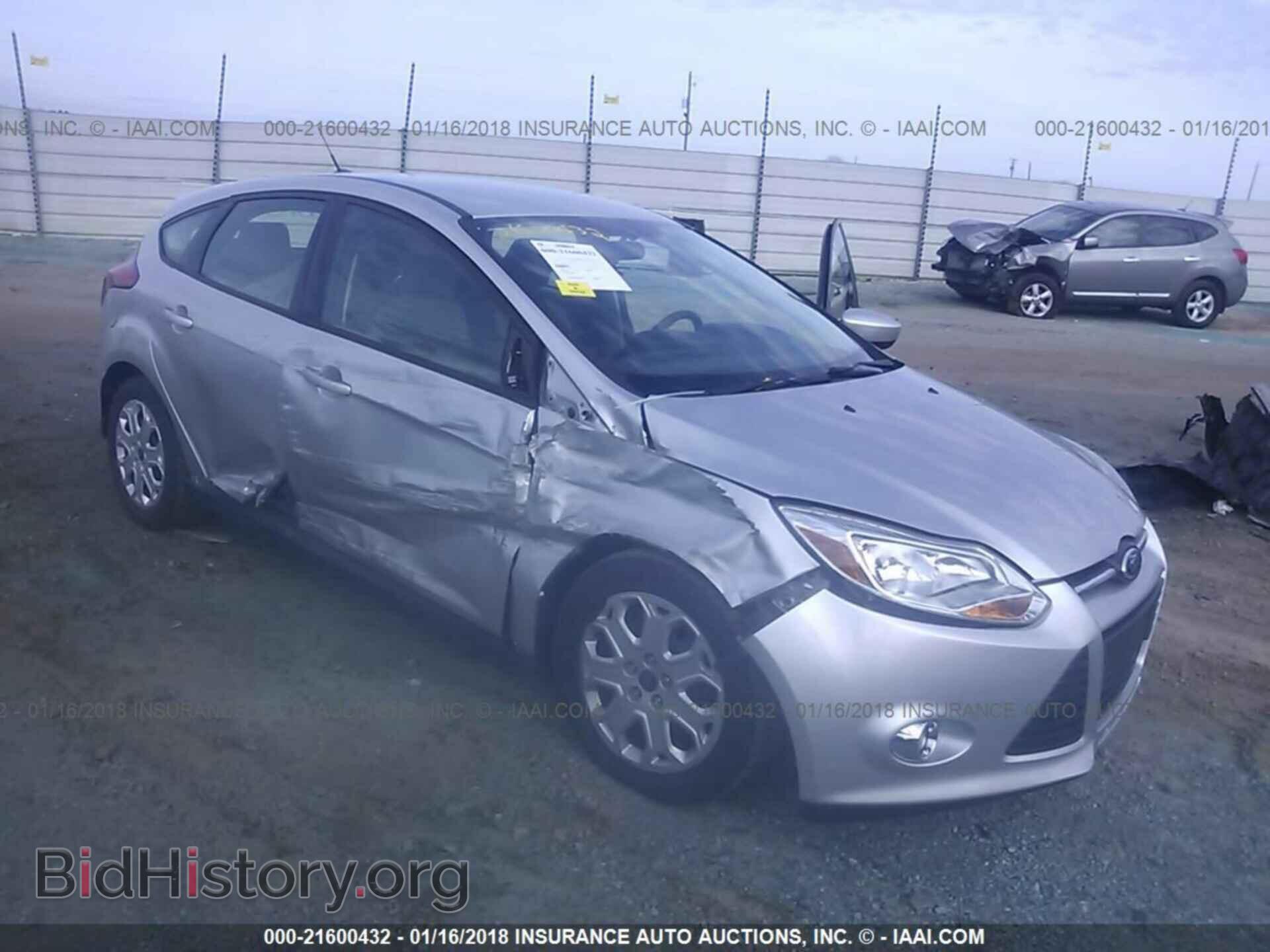 Photo 1FAHP3K23CL327631 - Ford Focus 2012