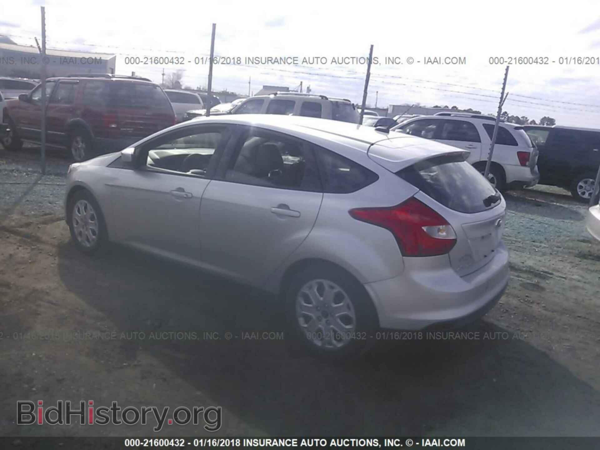 2012 Ford Focus - VIN: 1FAHP3K23CL327631 - Photo 3