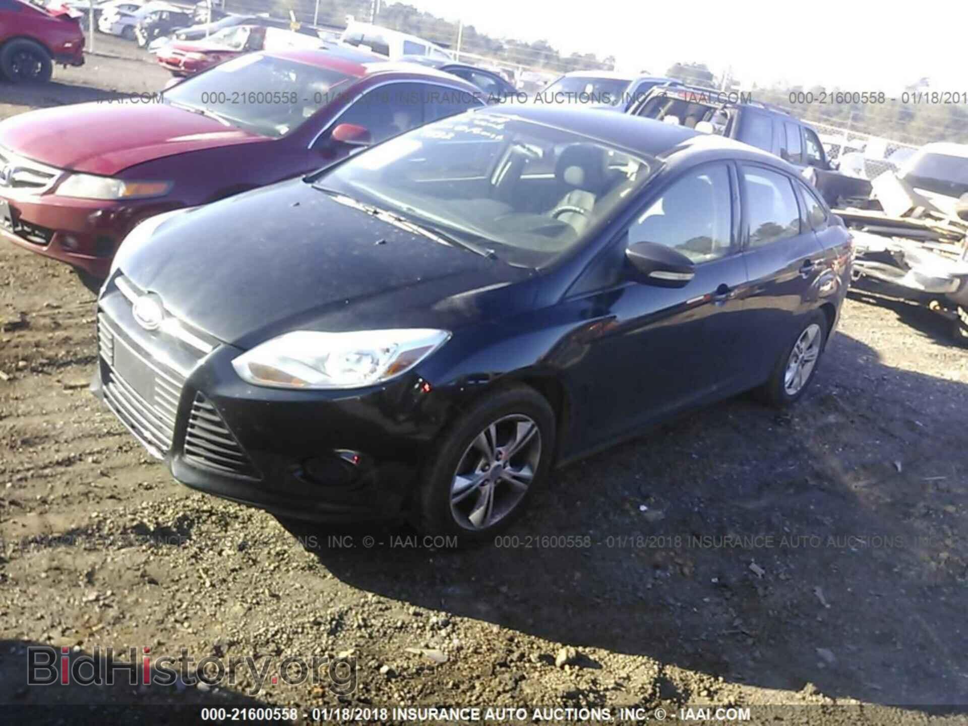 2013 Ford Focus - VIN: 1FADP3F21DL129432 - Photo 2