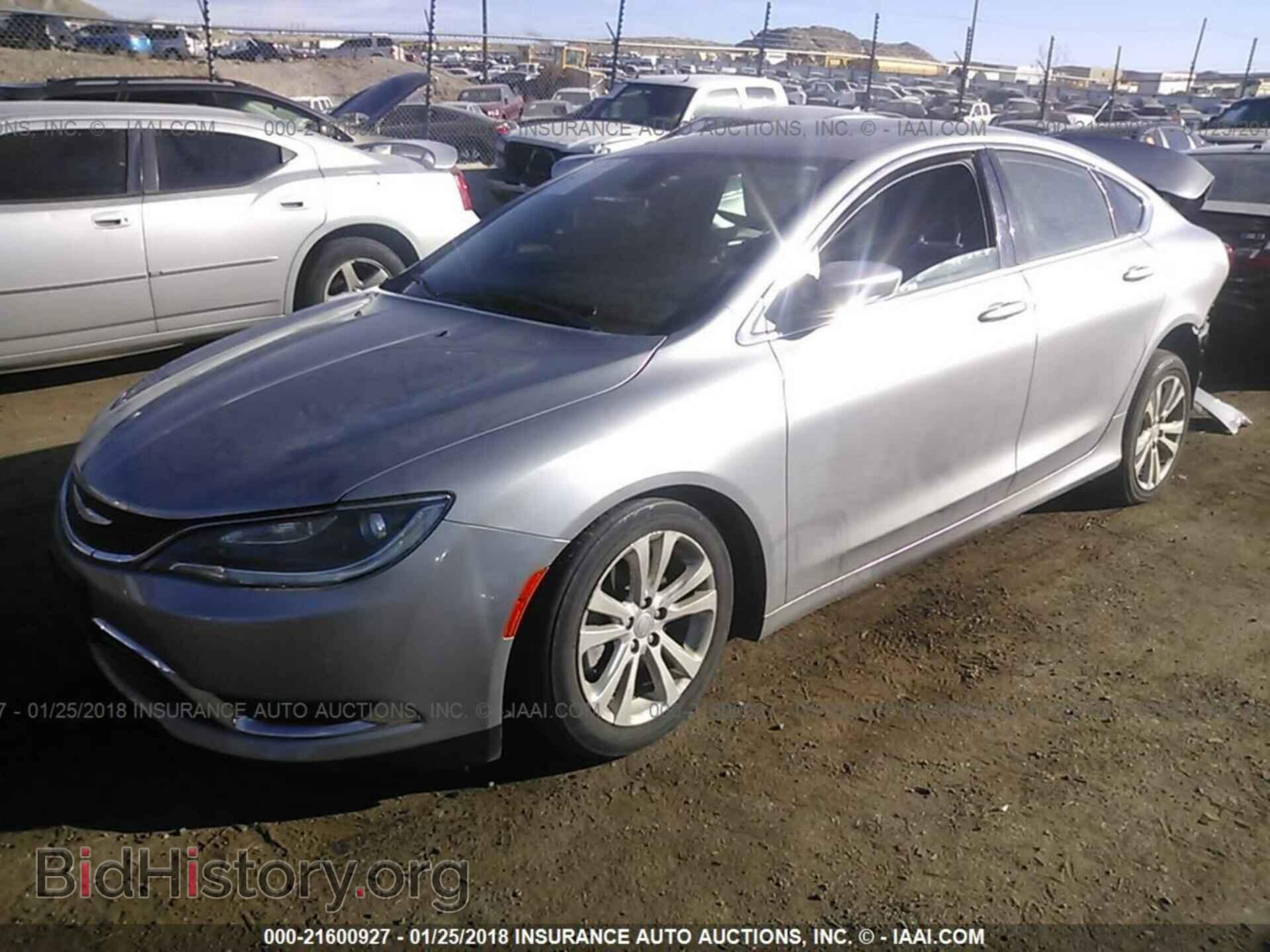 2015 Chrysler 200 - VIN: 1C3CCCAB0FN624712 - Photo 2