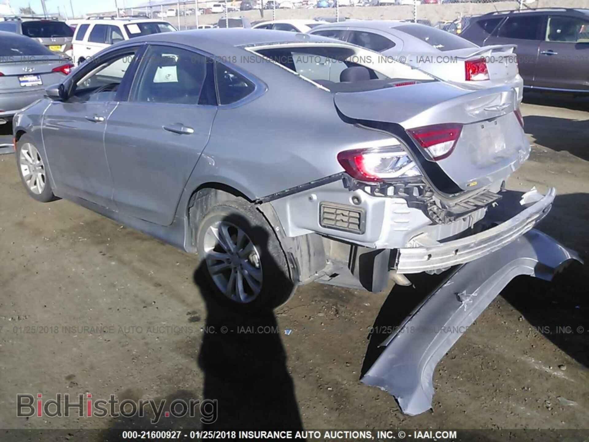 2015 Chrysler 200 - VIN: 1C3CCCAB0FN624712 - Photo 3