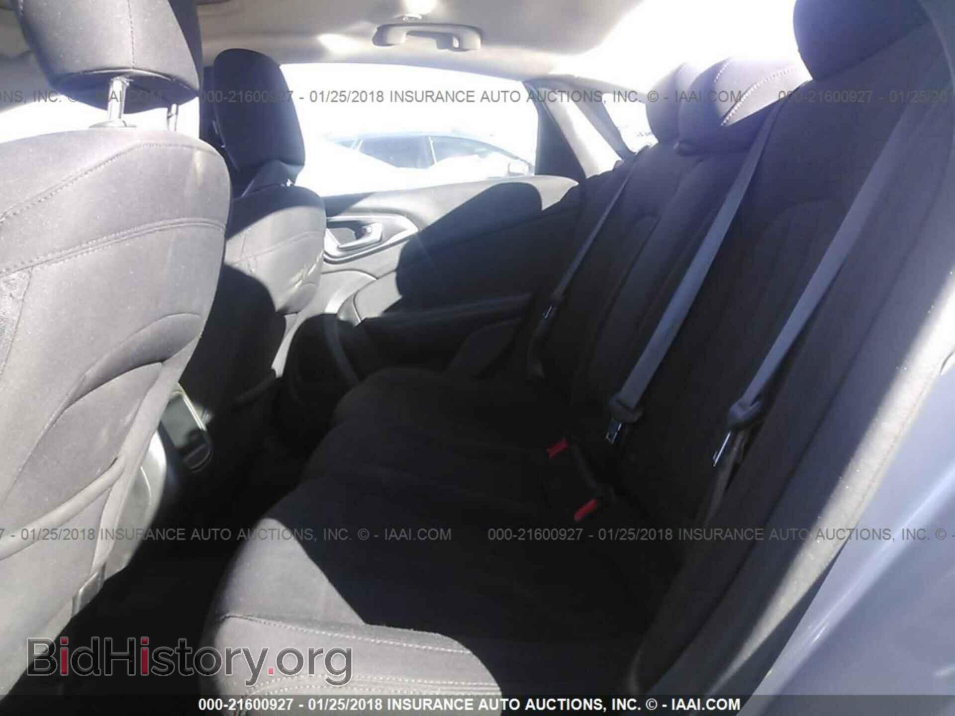 2015 Chrysler 200 - VIN: 1C3CCCAB0FN624712 - Photo 8