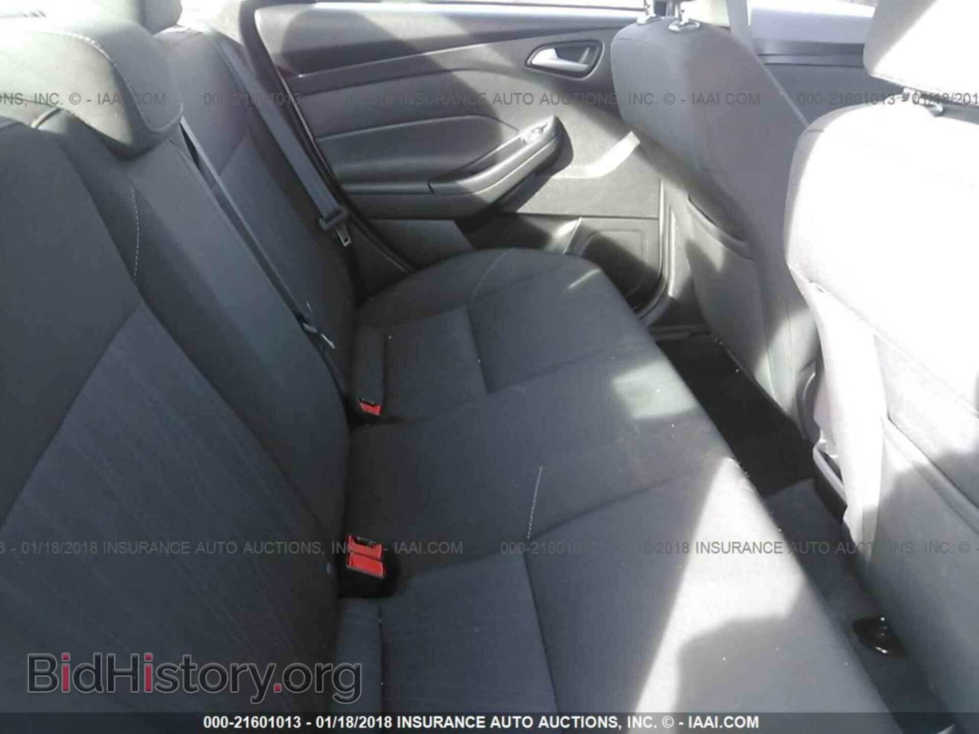 2015 Ford Focus - VIN: 1FADP3F28FL247657 - Photo 8