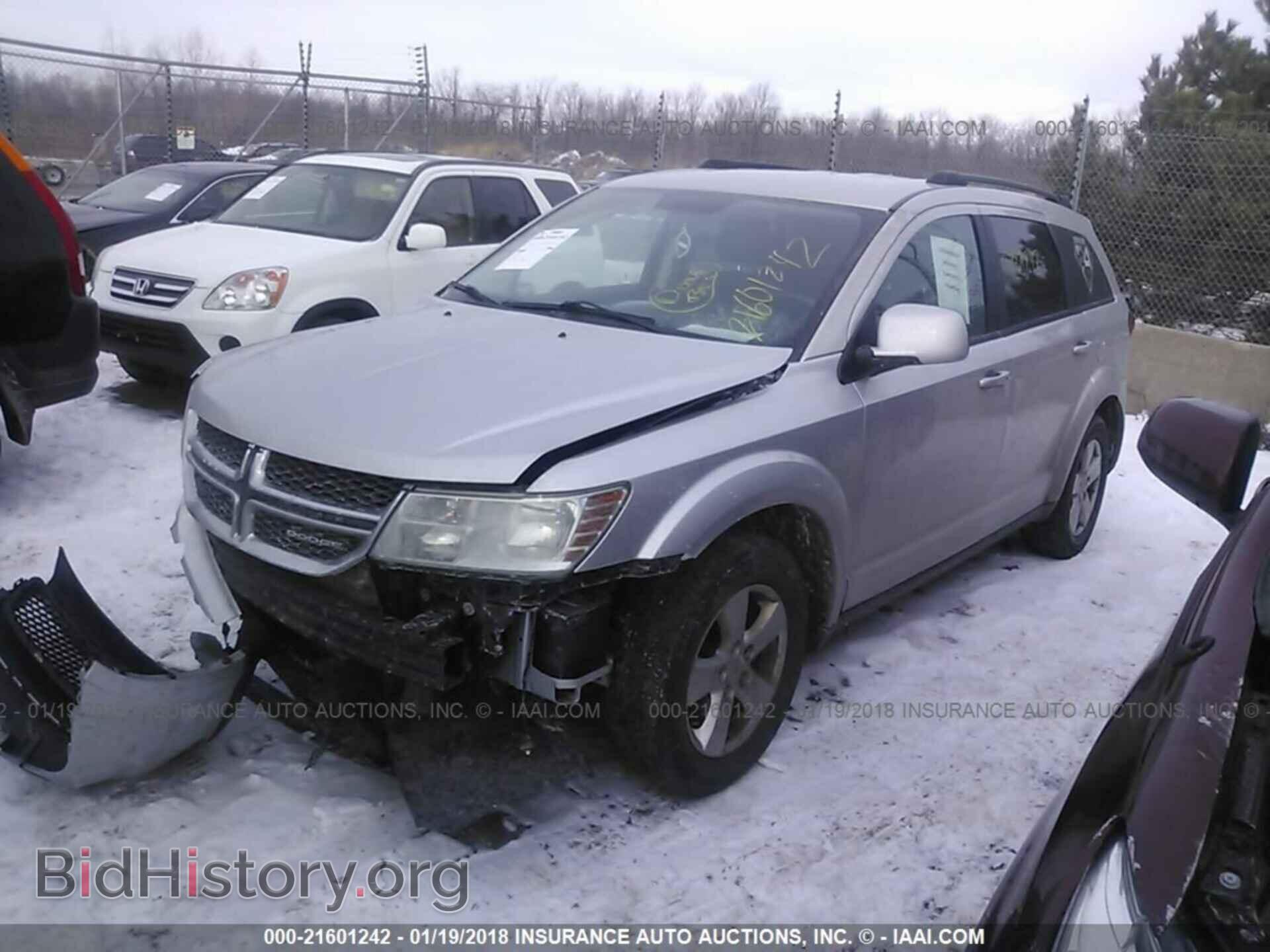 2012 Dodge Journey - VIN: 3C4PDCBG1CT189229 - Photo 2