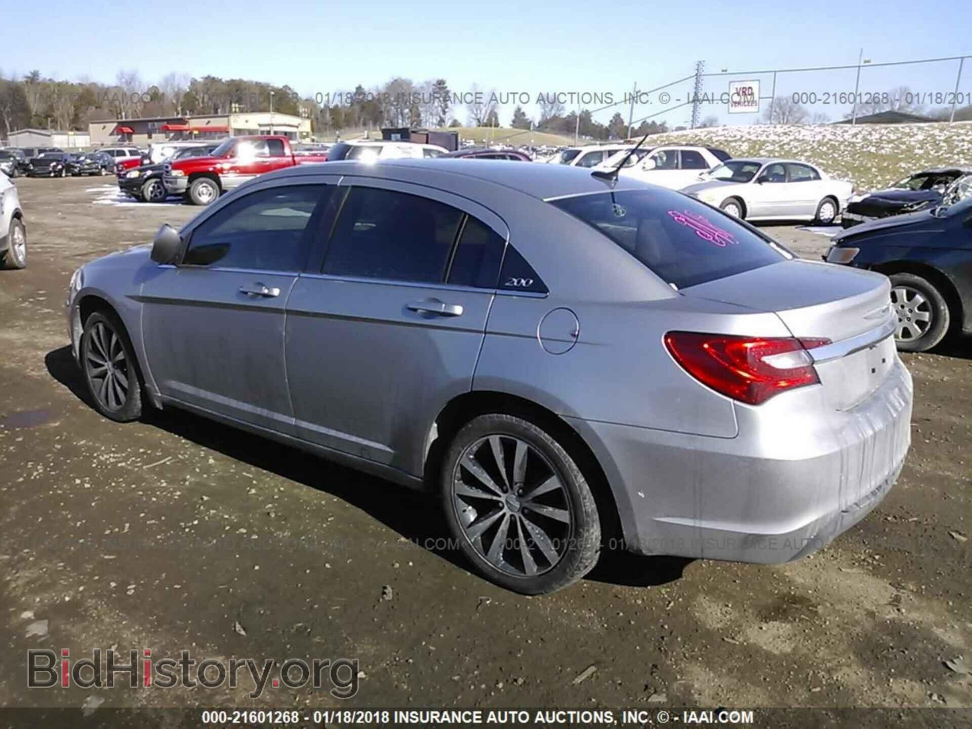 2014 Chrysler 200 - VIN: 1C3CCBBB7EN178663 - Photo 3