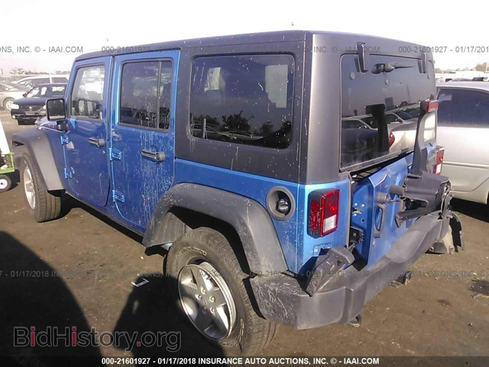 2015 Jeep Wrangler - VIN: 1C4BJWDG2FL557547 - Фото 3