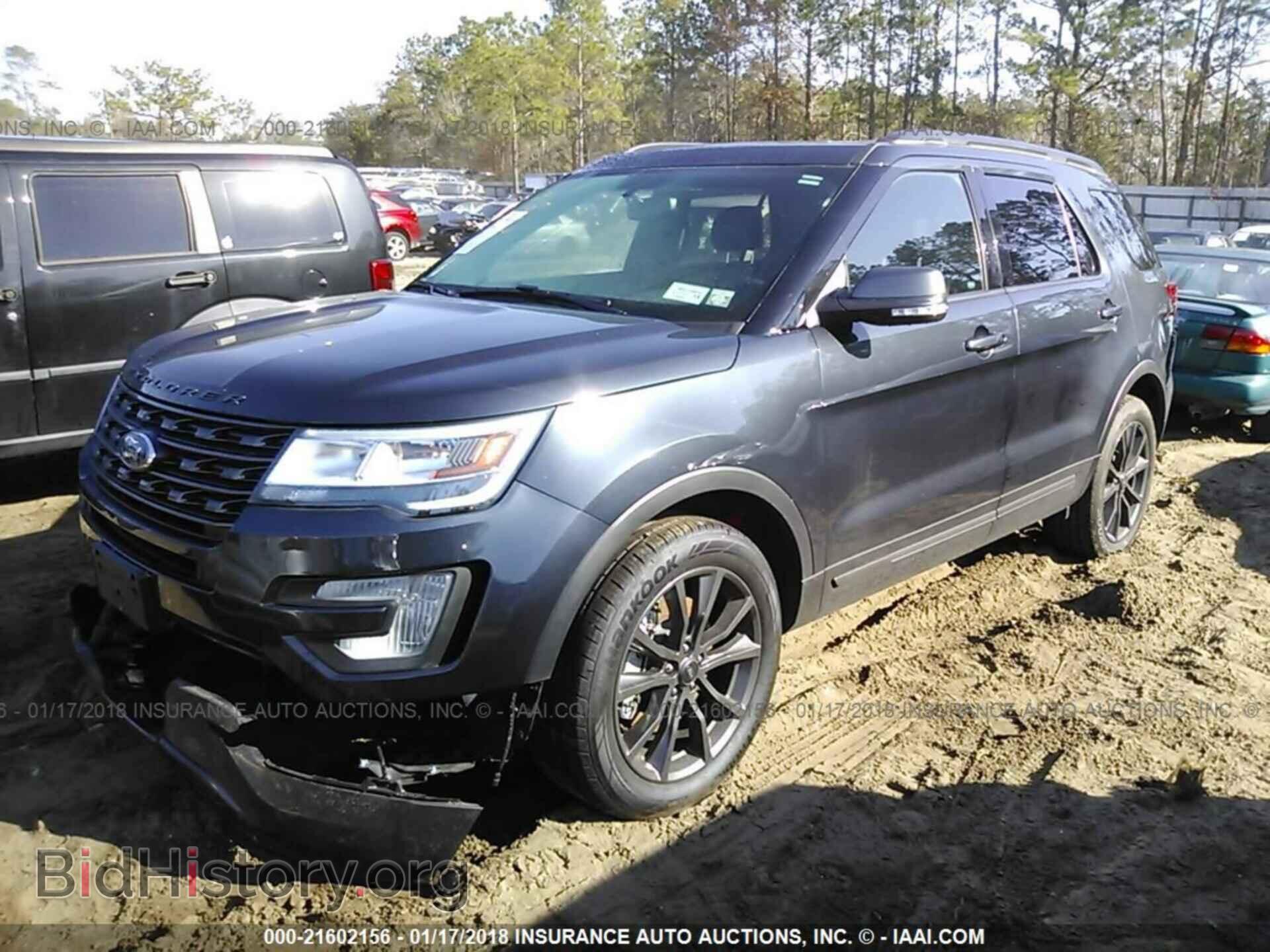 2017 Ford Explorer - VIN: 1FM5K8D8XHGB85719 - Фото 2