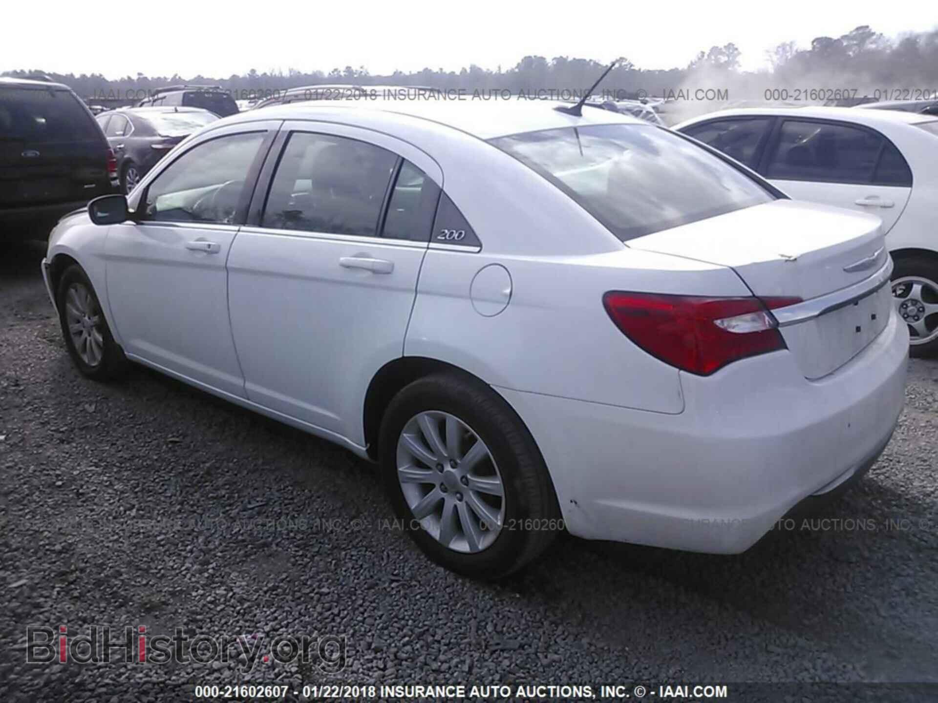 2014 Chrysler 200 - VIN: 1C3CCBBB4EN179009 - Фото 3